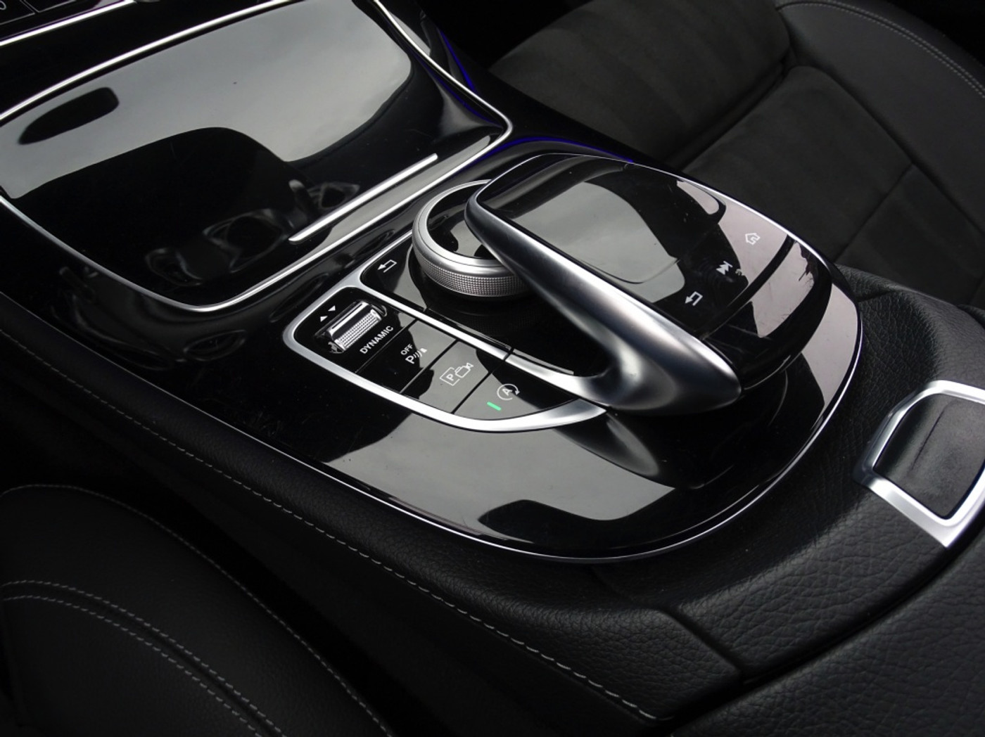 Foto van Mercedes-Benz E 220 D