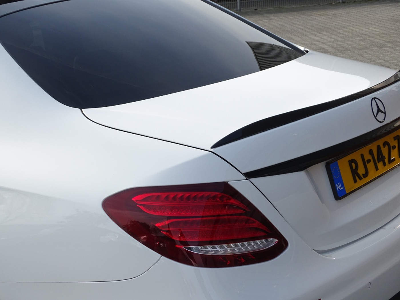 Foto van Mercedes-Benz E 220 D