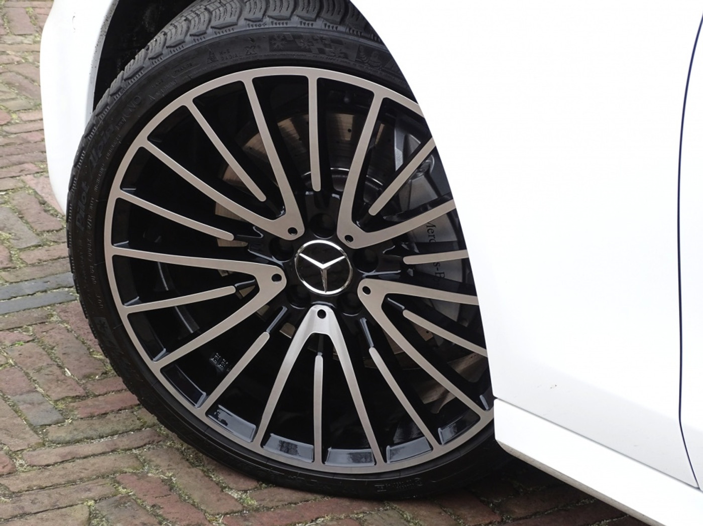 Foto van Mercedes-Benz E 220 D