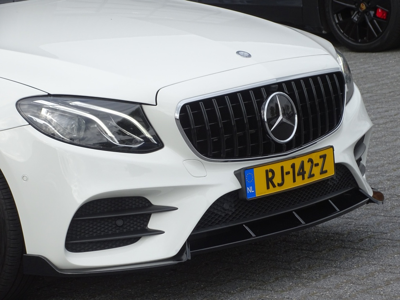 Foto van Mercedes-Benz E 220 D