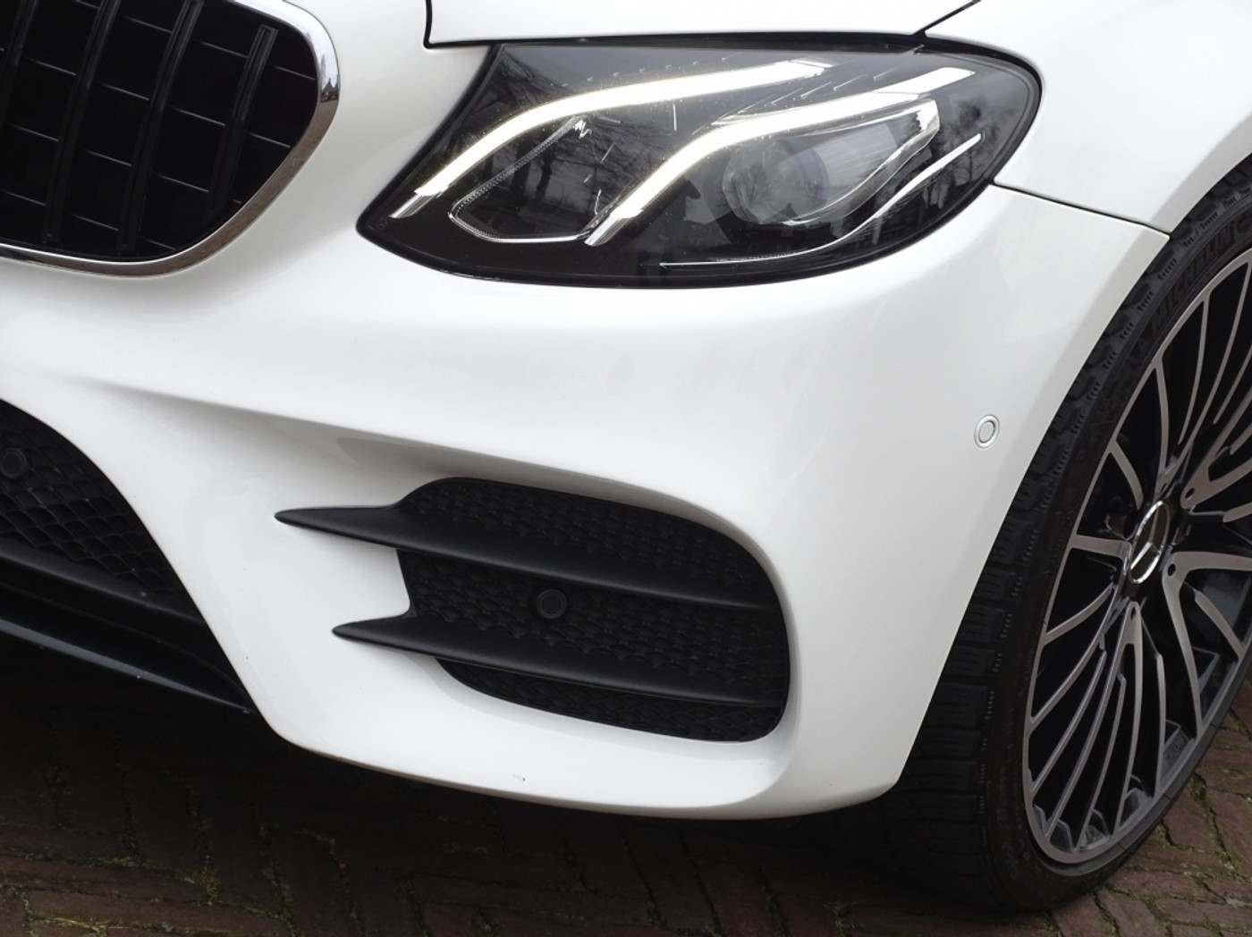 Foto van Mercedes-Benz E 220 D