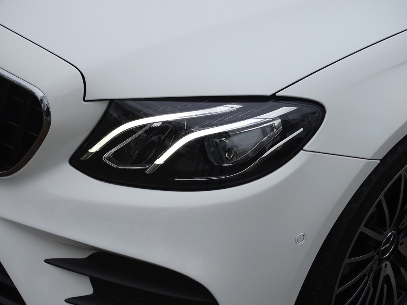 Foto van Mercedes-Benz E 220 D