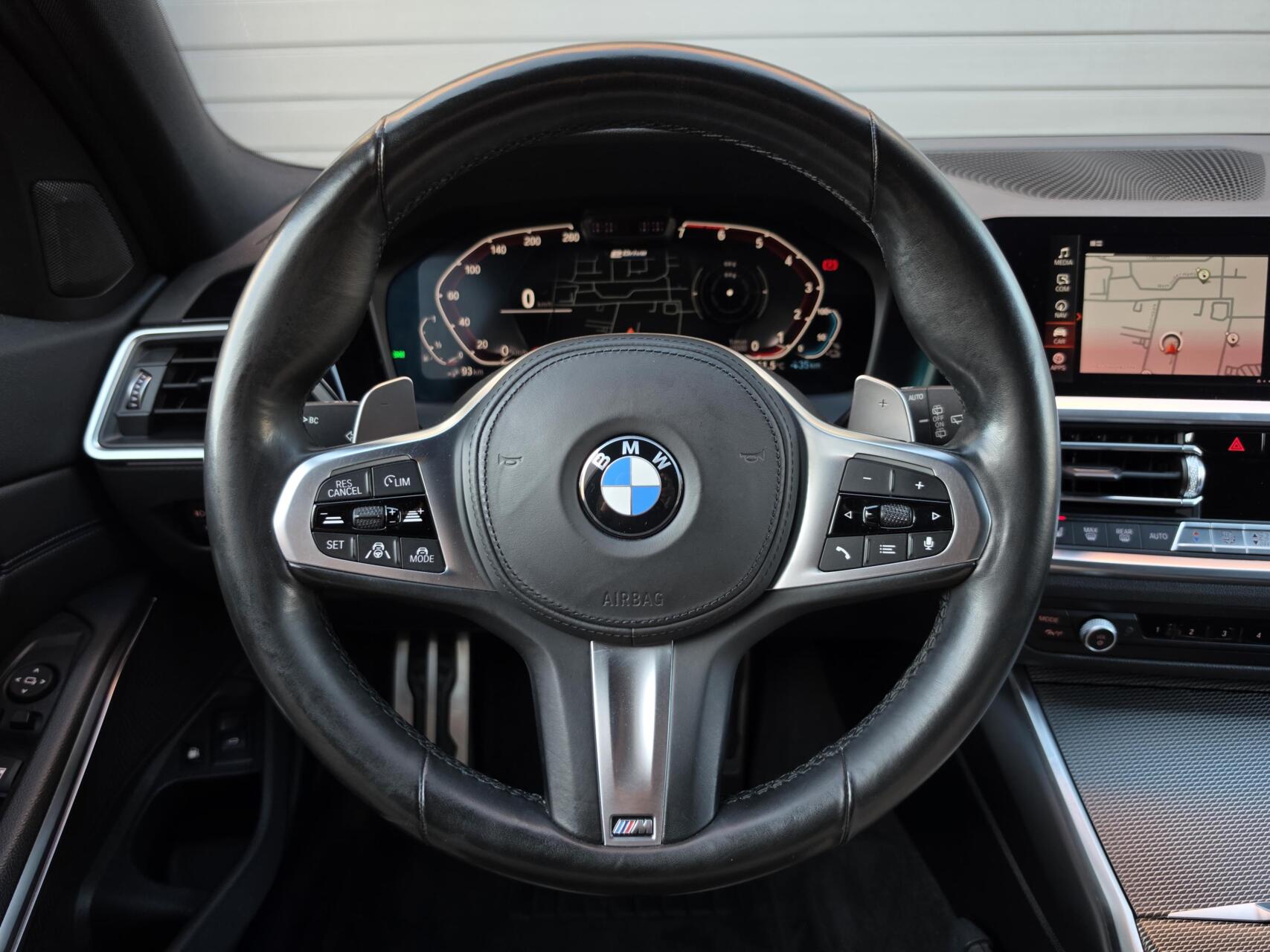 Foto van BMW 330e xDrive