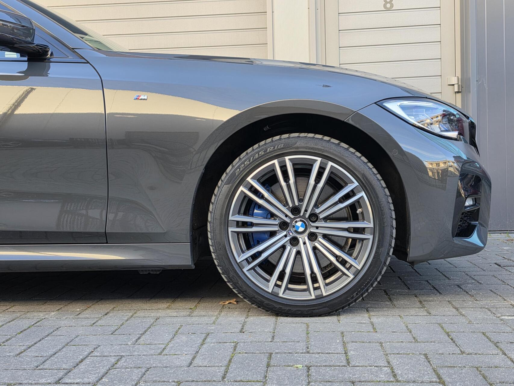Foto van BMW 330e xDrive