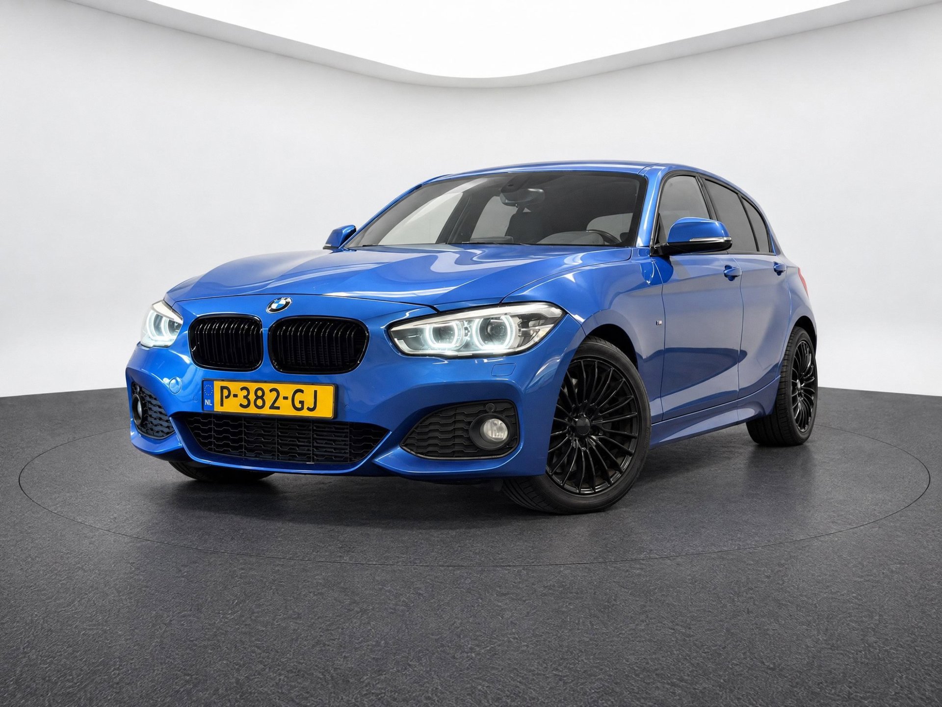 BMW 120i BMW 1-serie, 120i M Sport (ALCANTARA, NAVI, LED, PDC, CLIMA, LM-VELG) 2016 - voorkant