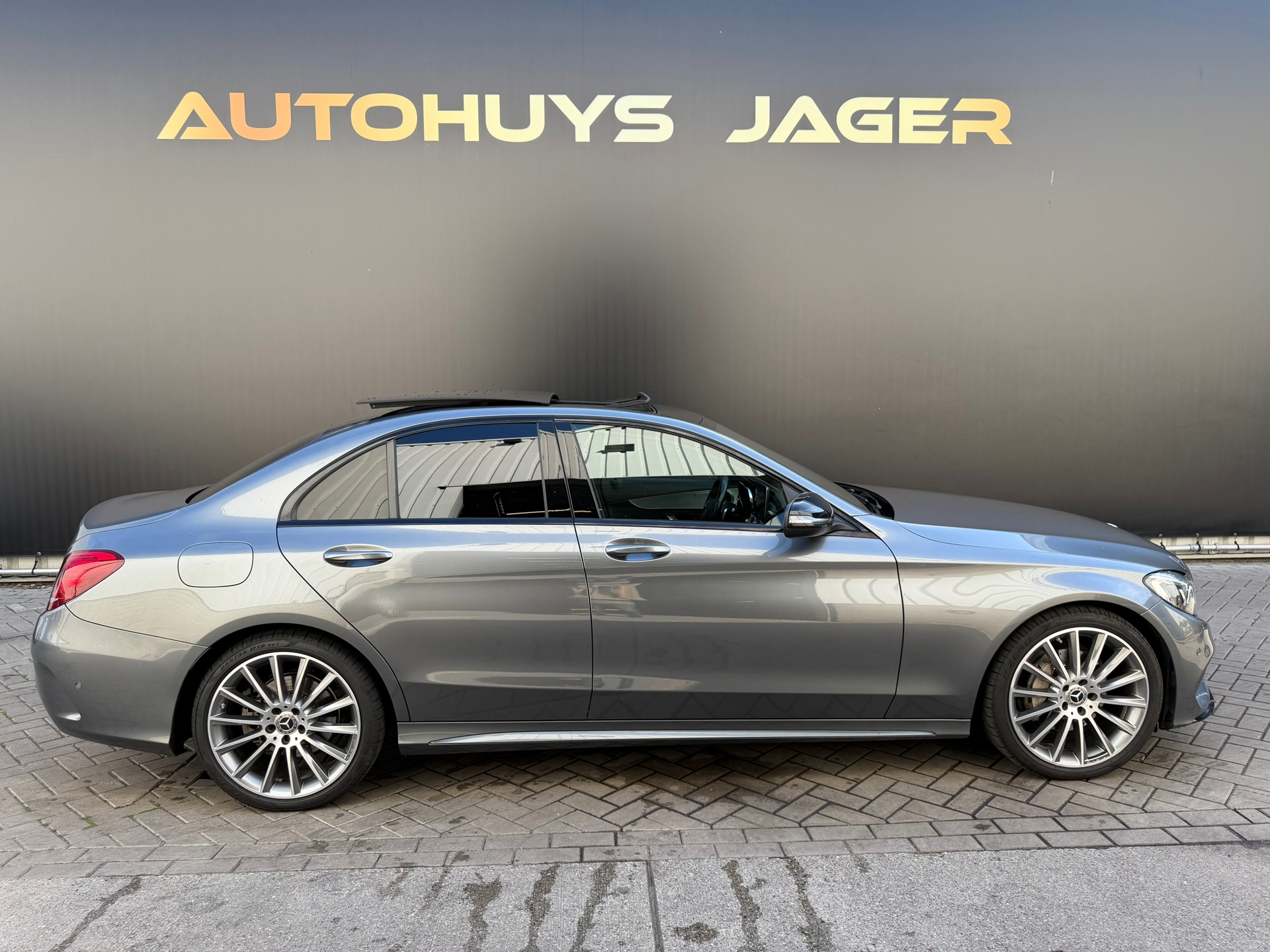 Foto van Mercedes-Benz C 200