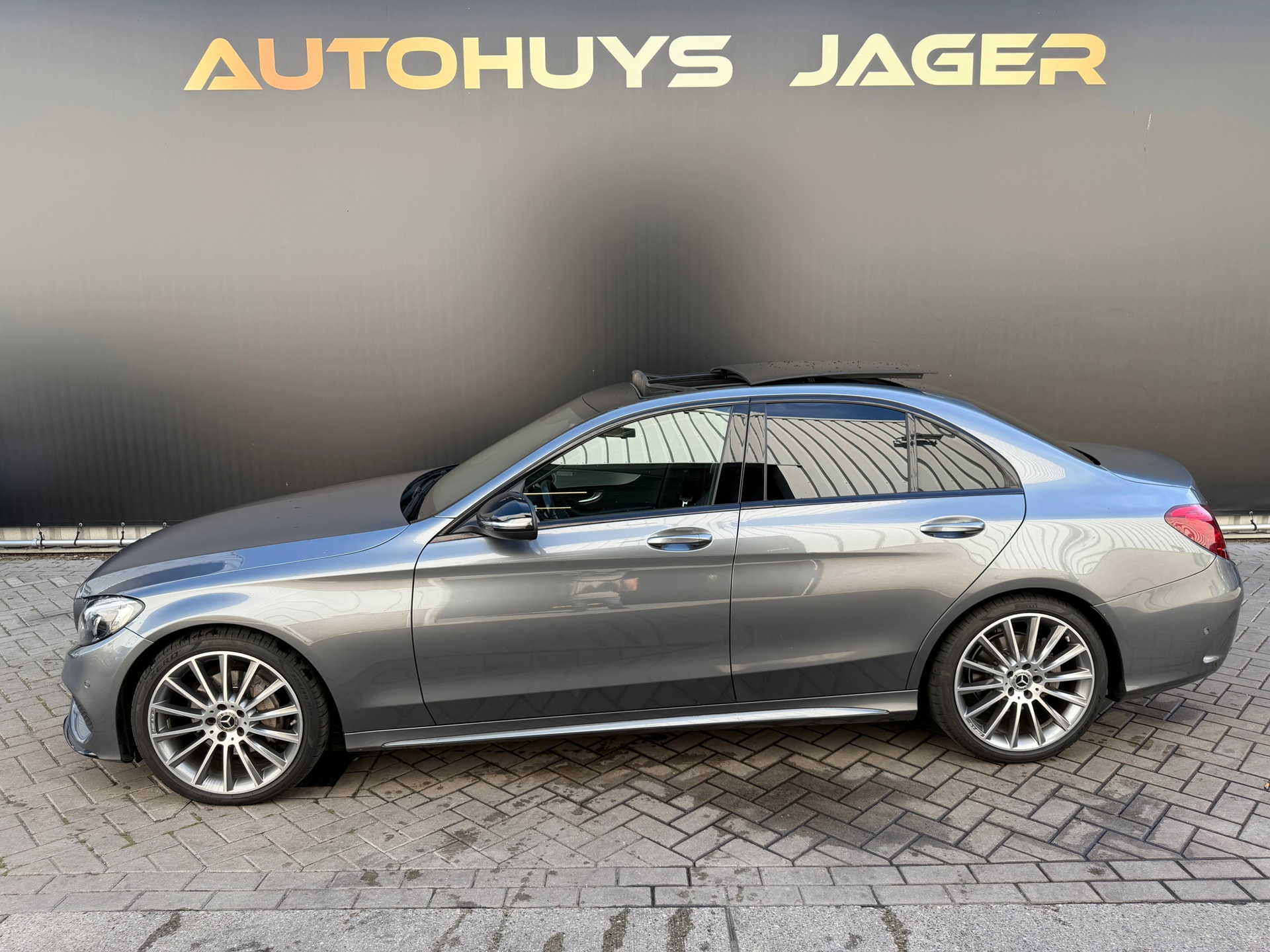 Foto van Mercedes-Benz C 200