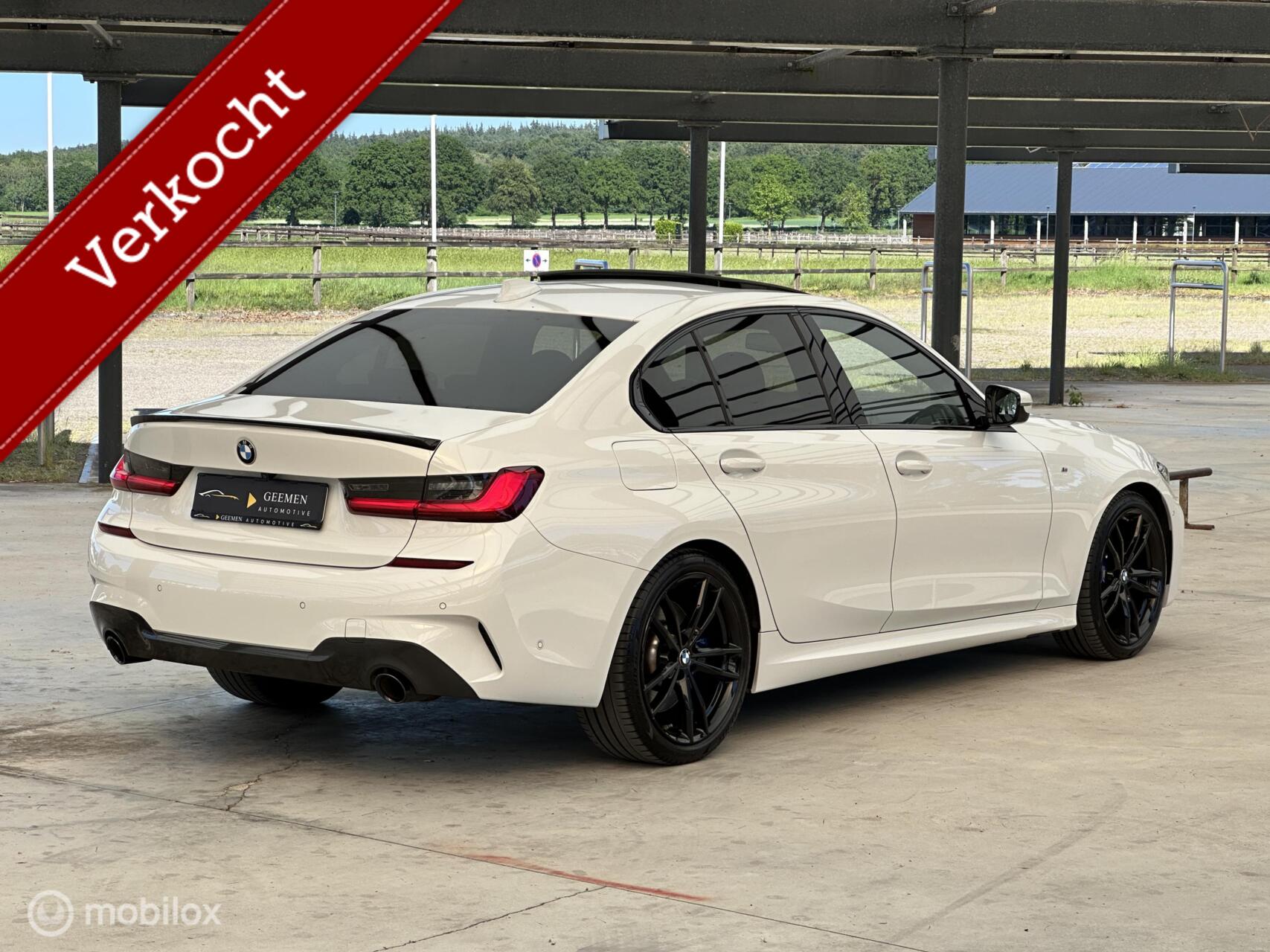 BMW 330i 330i High Executive M-SPORT/PANO/LASER/360/HEAD 2021 - voorkant