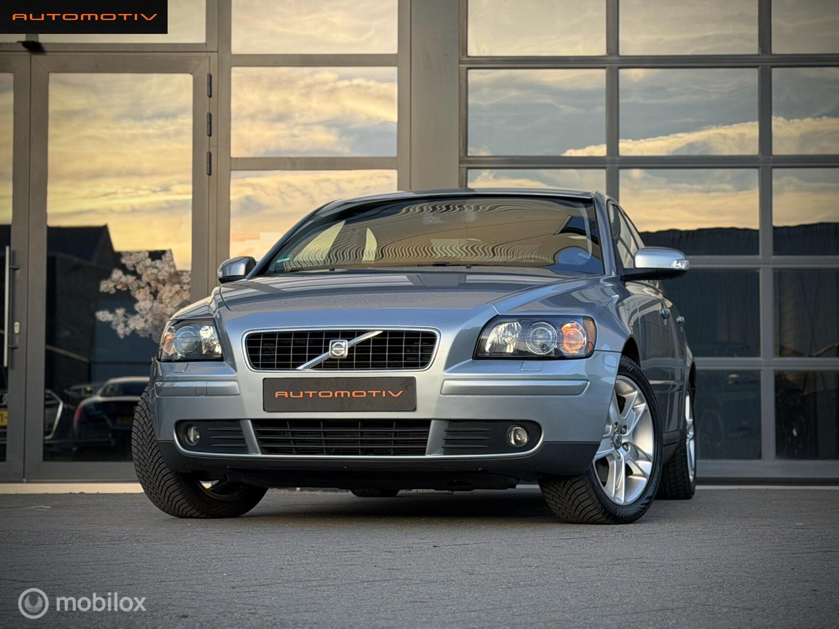Volvo S40 2.4 Edition II CRUISE / TREKHAAK / AUTOMAAT 2006 - voorkant
