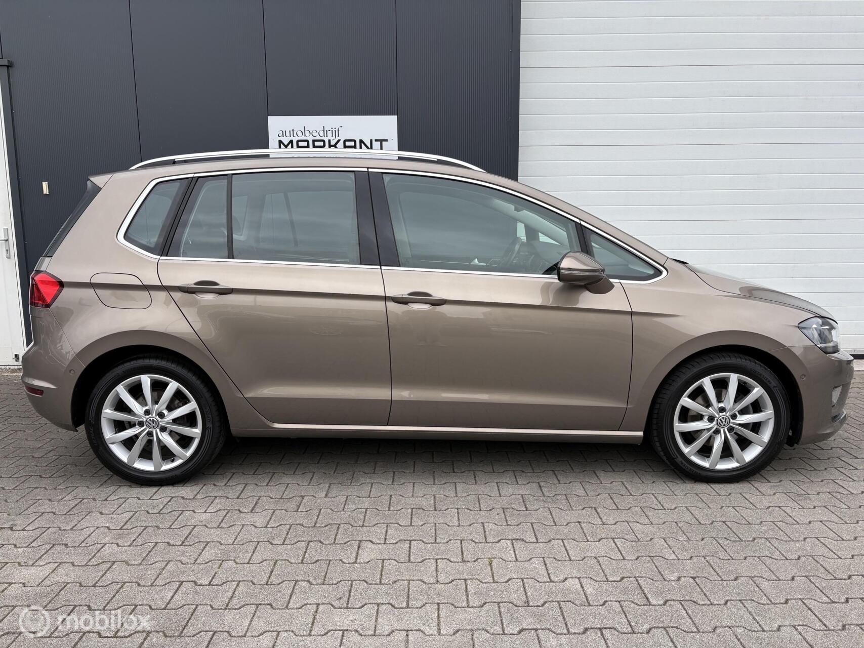 Foto van Volkswagen Golf Sportsvan