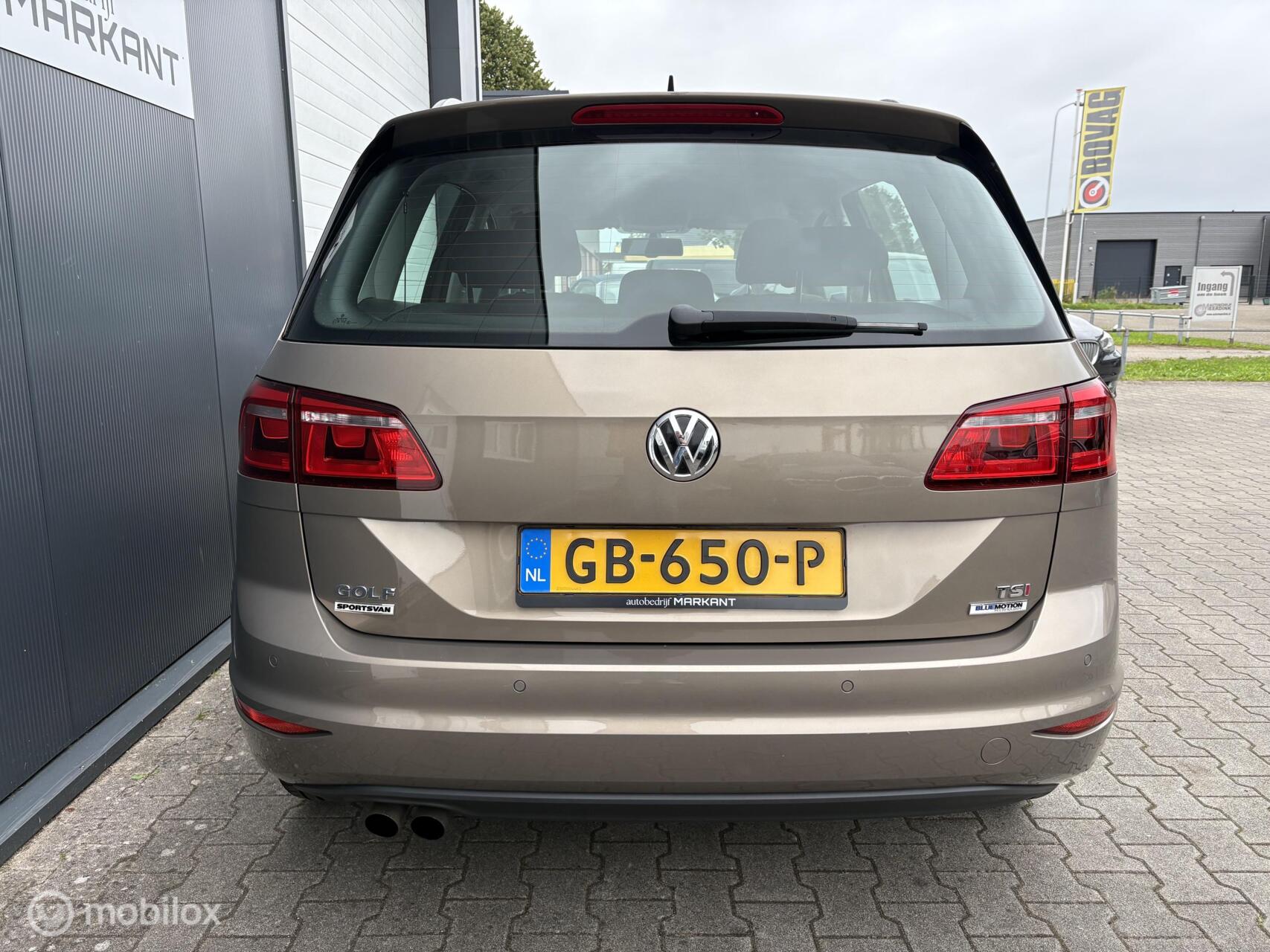 Foto van Volkswagen Golf Sportsvan