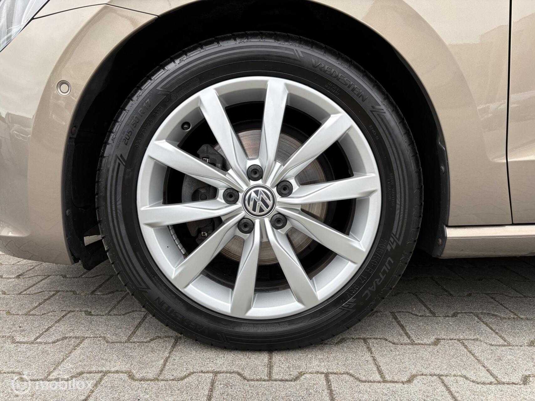 Foto van Volkswagen Golf Sportsvan