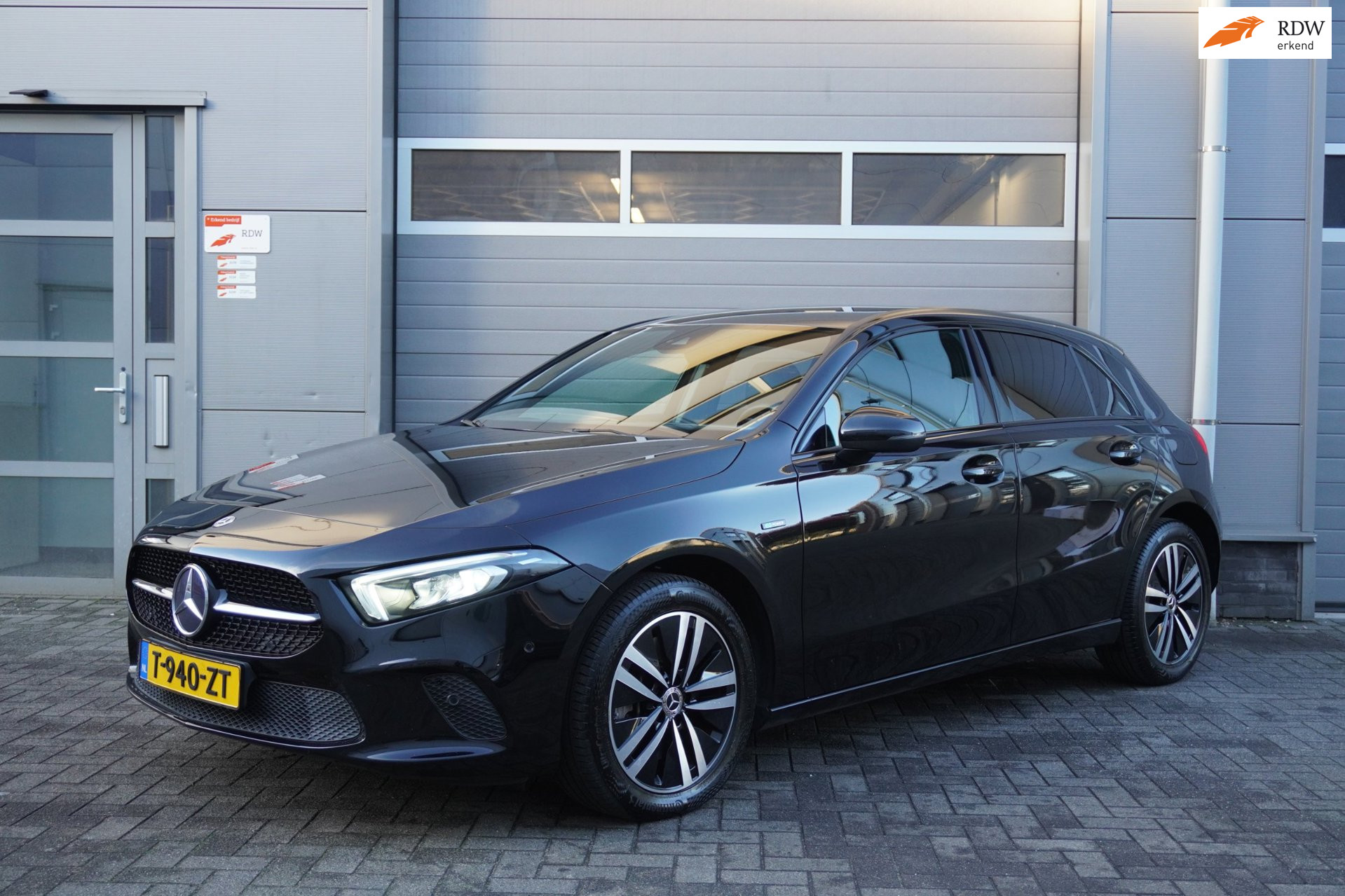 Mercedes-Benz A 250 E 250 e Premium 2021 - voorkant