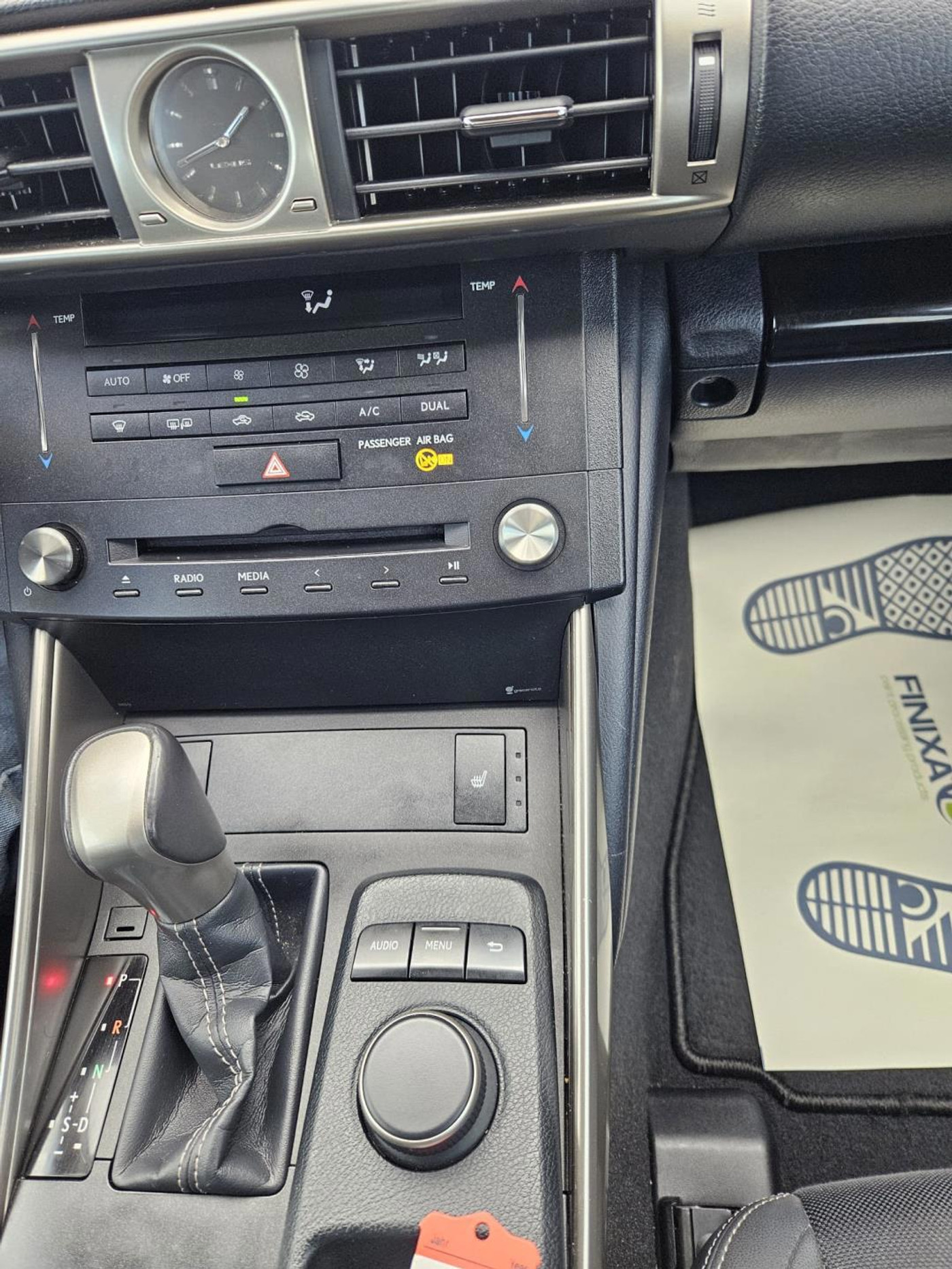 Foto van Lexus Lexus Is300h