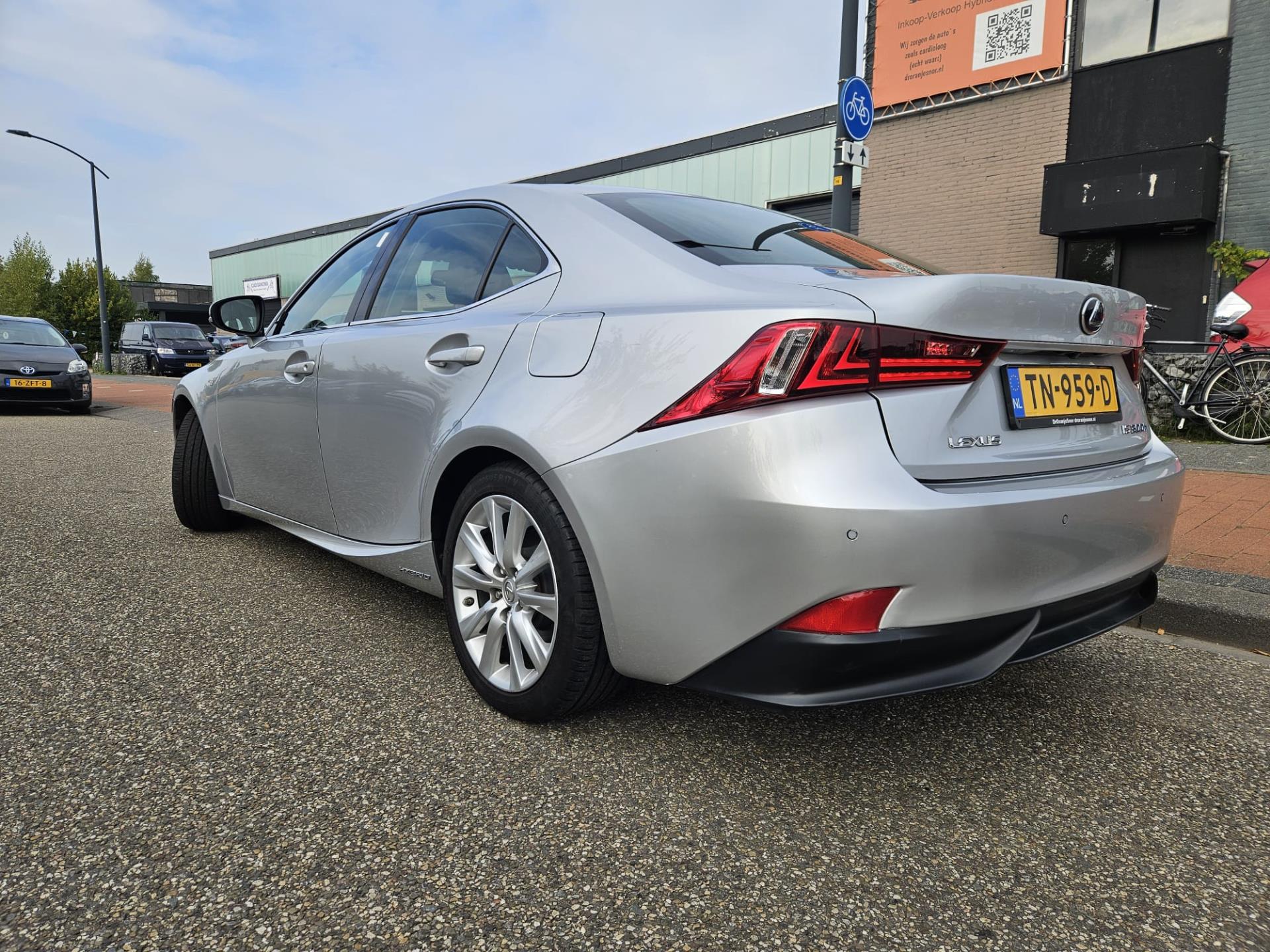 Foto van Lexus Lexus Is300h