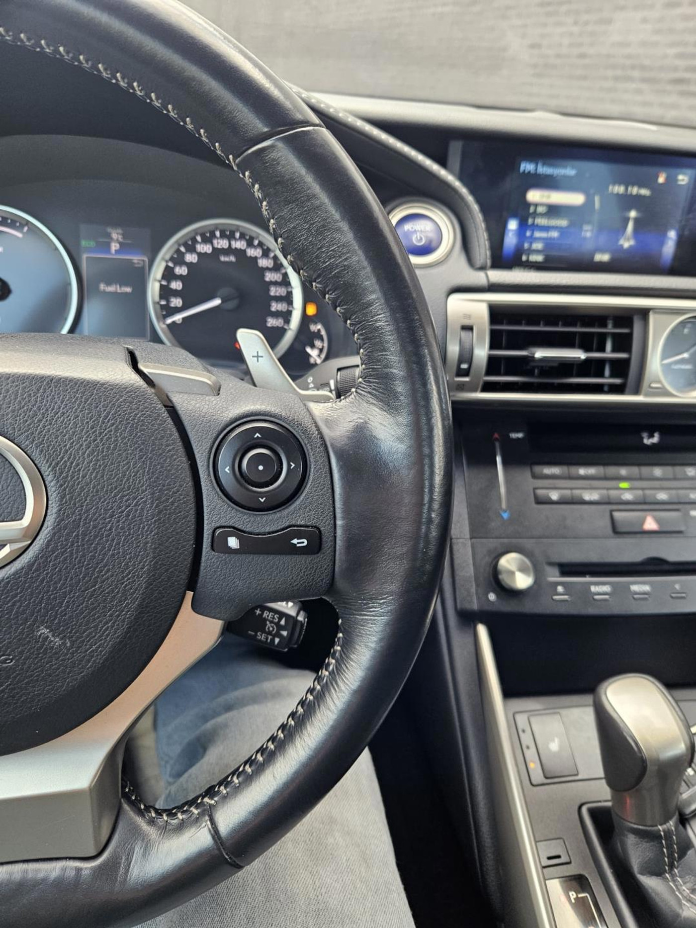 Foto van Lexus Lexus Is300h