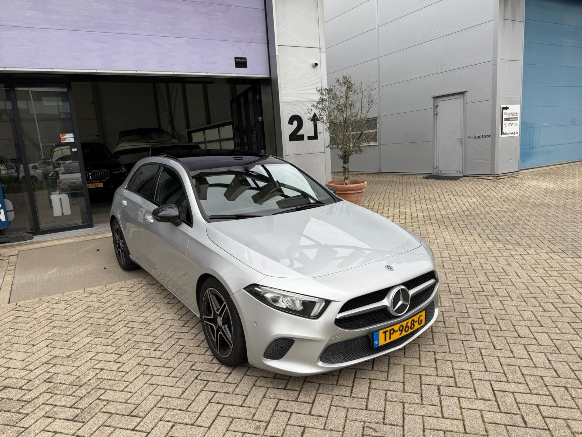 Foto van Mercedes-Benz A 200