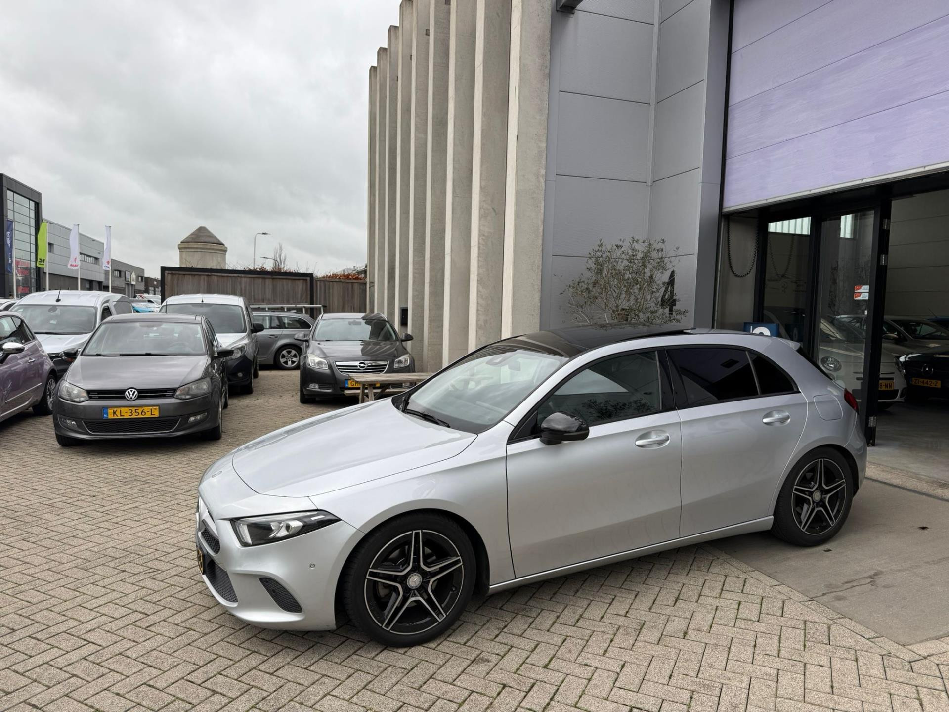 Mercedes-Benz A 200 200 PANO! LED! CARPLAY! NAP! INRUIL MOGELIJK! 2018 - voorkant
