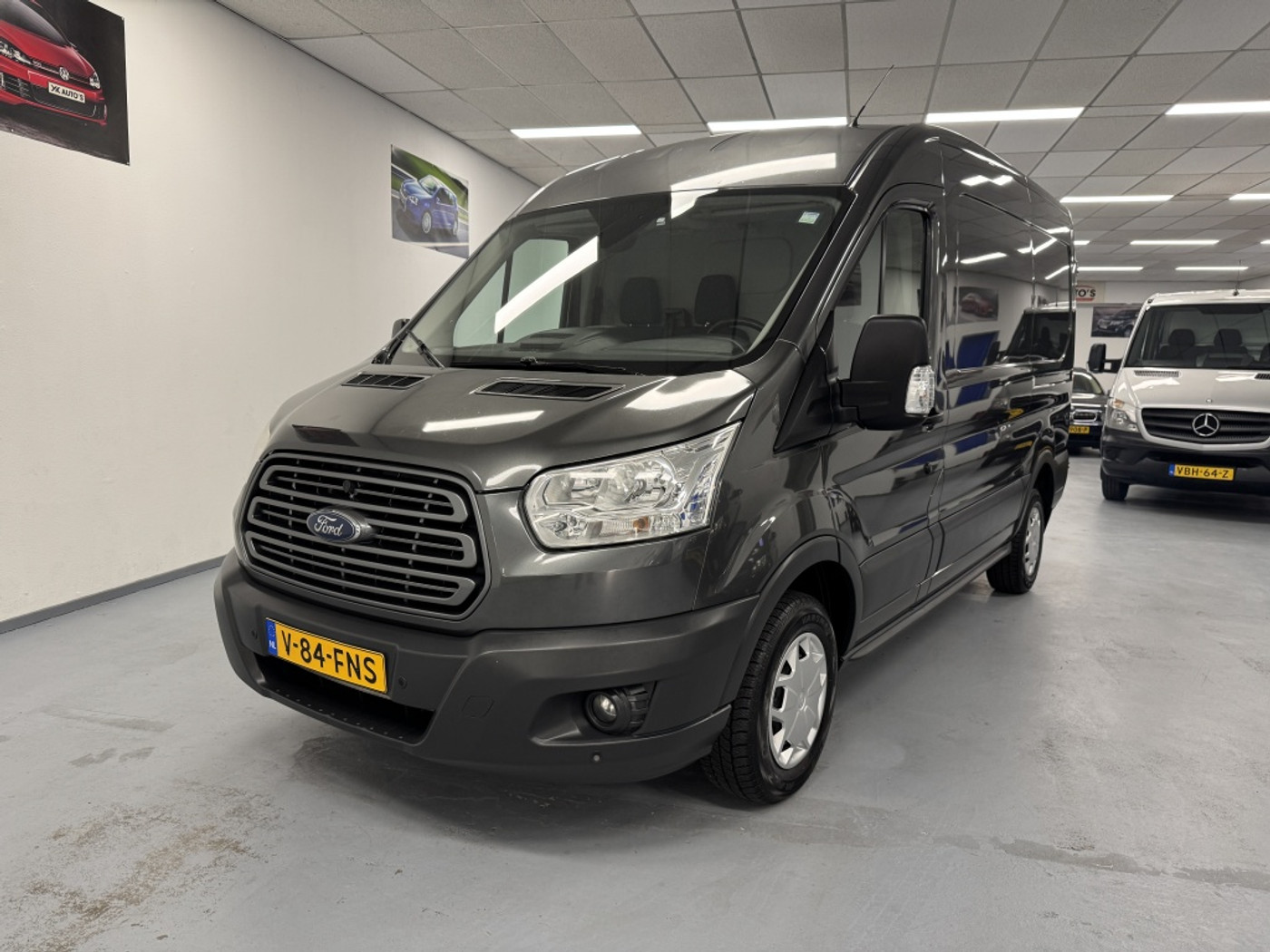 Ford Transit 290 2.0 TDCI L2H2 EURO6 2017 - voorkant