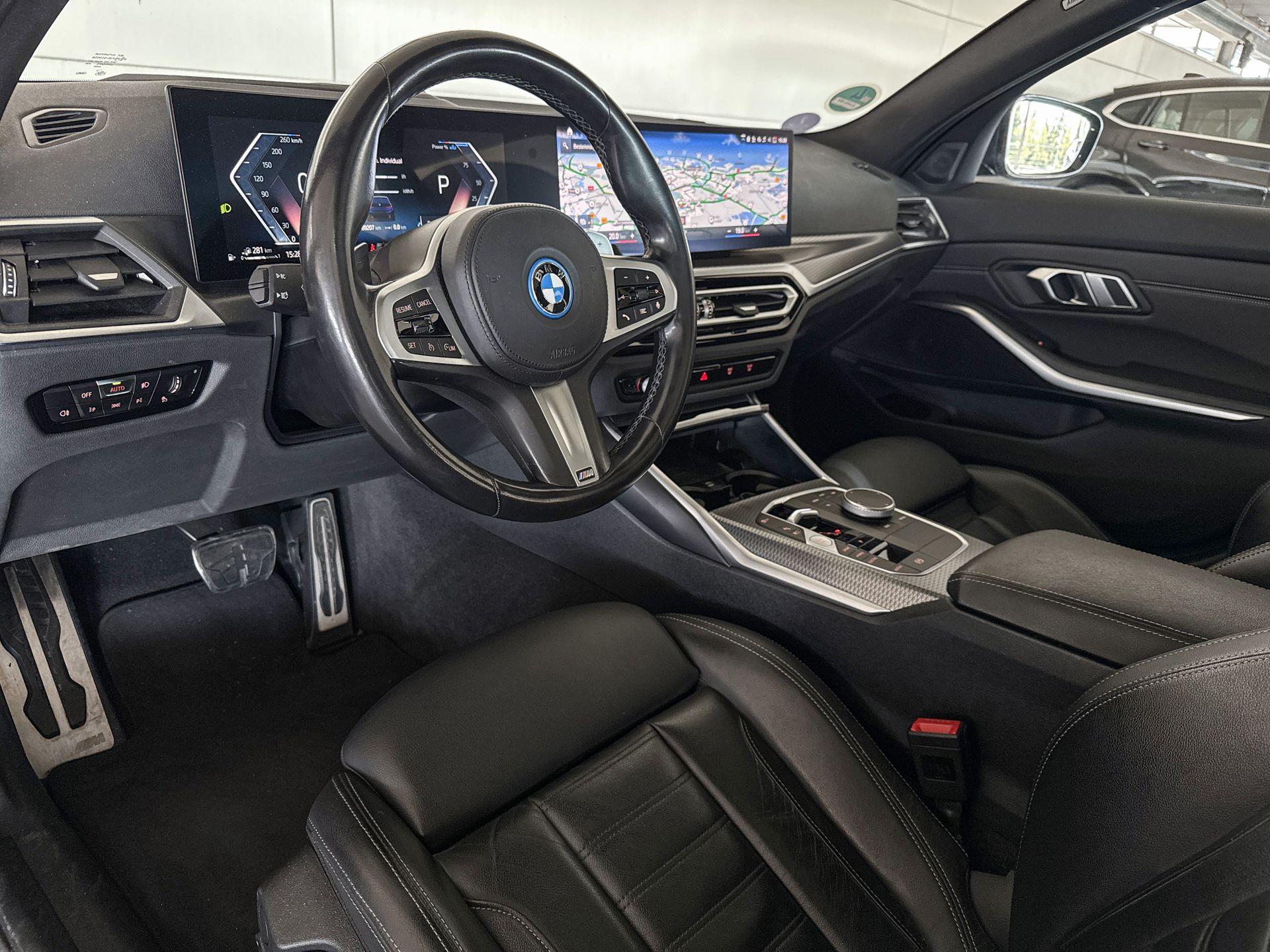 Foto van BMW 330e xDrive