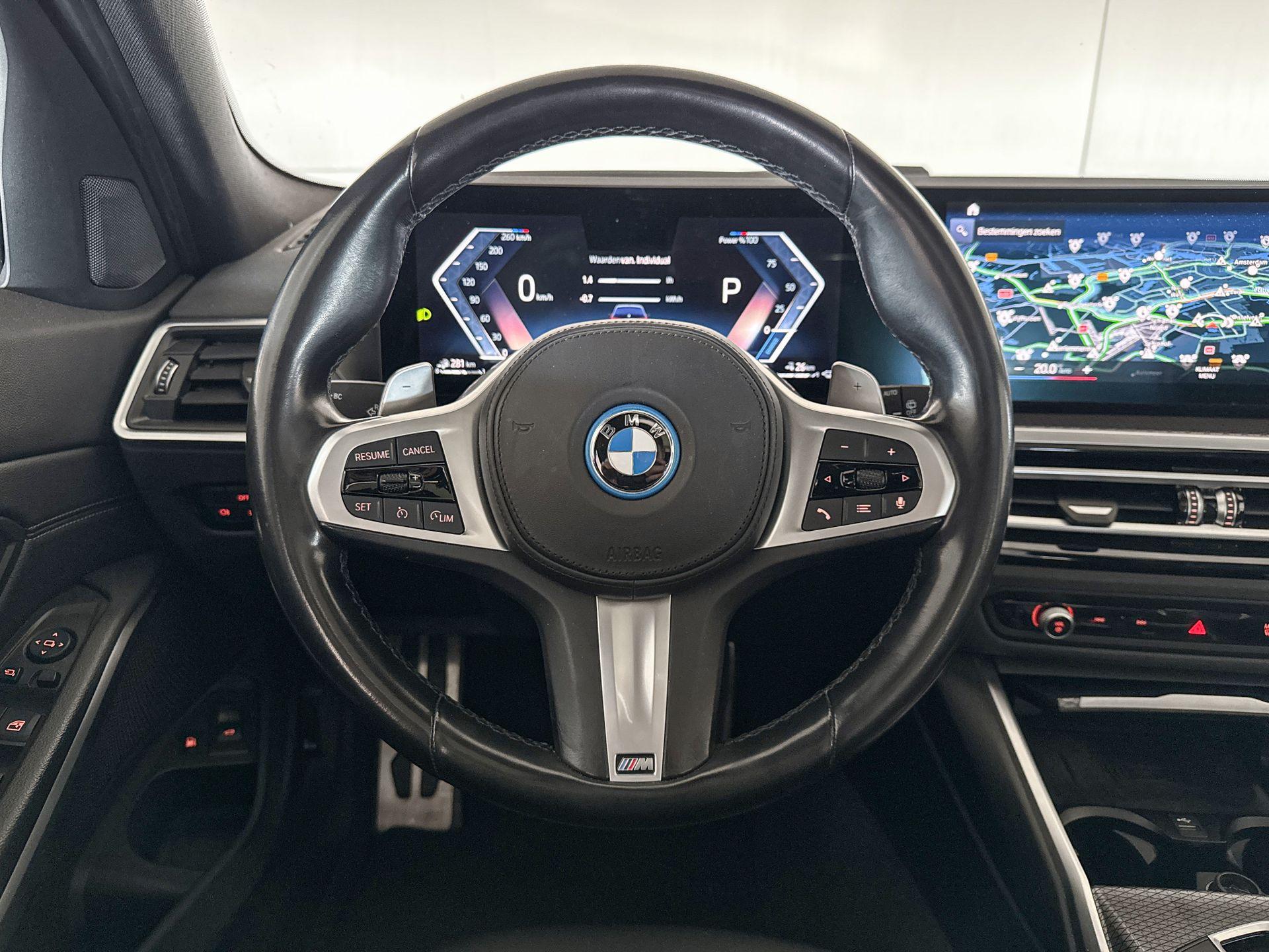 Foto van BMW 330e xDrive