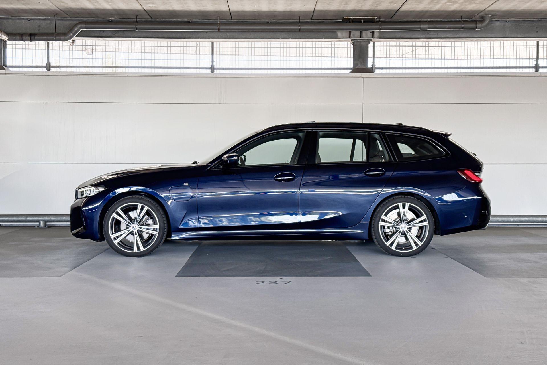 Foto van BMW 330e xDrive