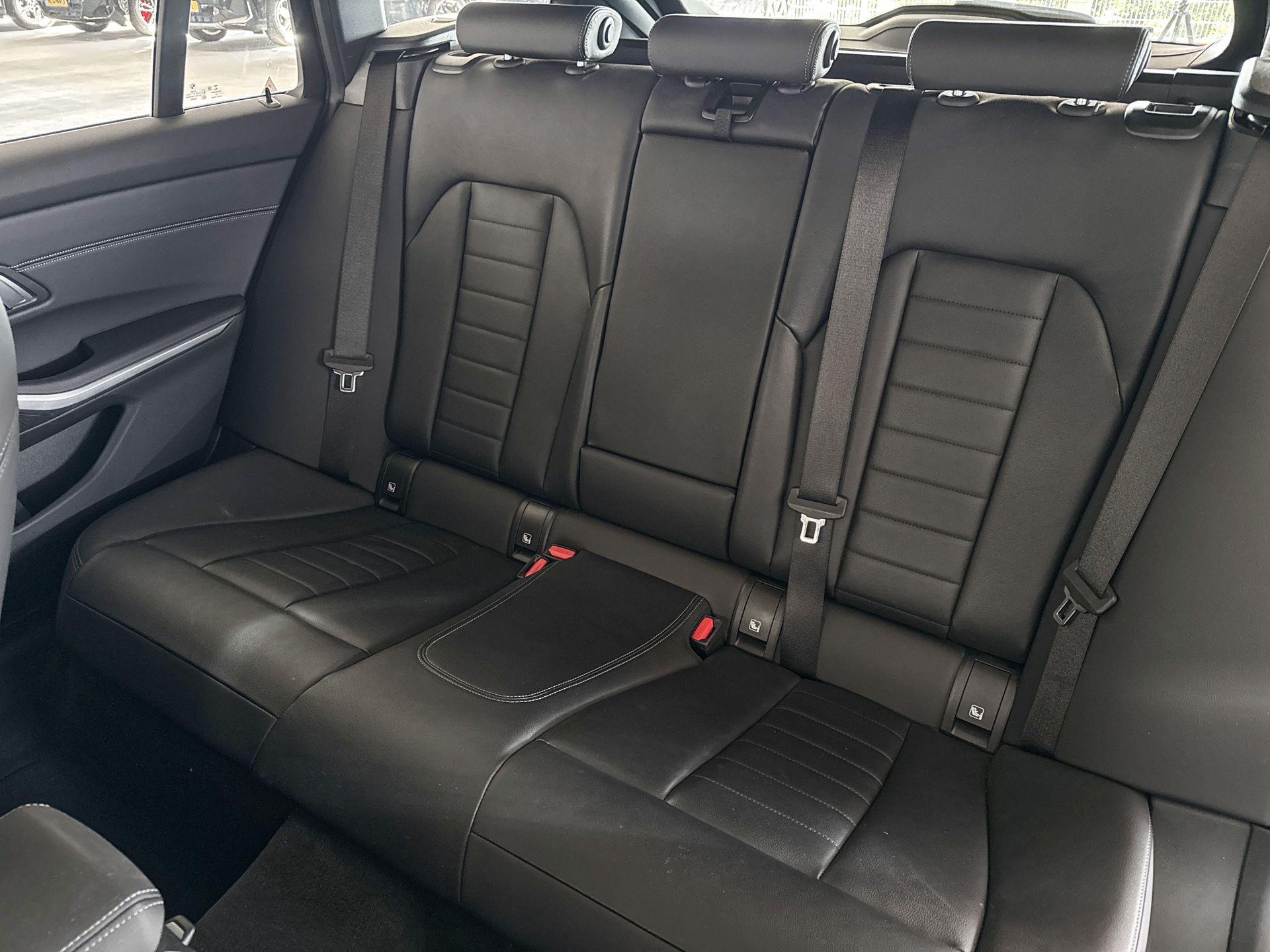Foto van BMW 330e xDrive
