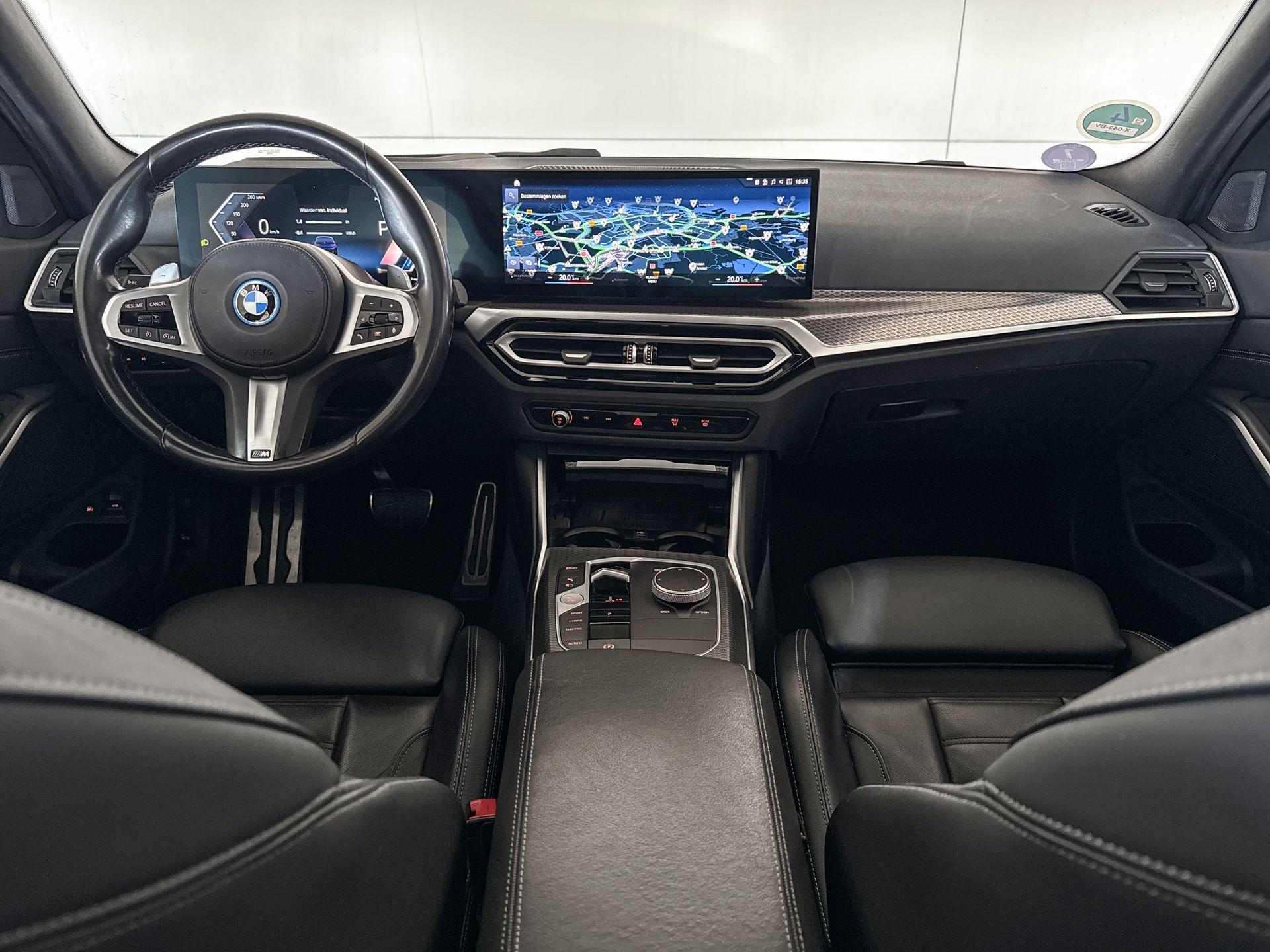 Foto van BMW 330e xDrive