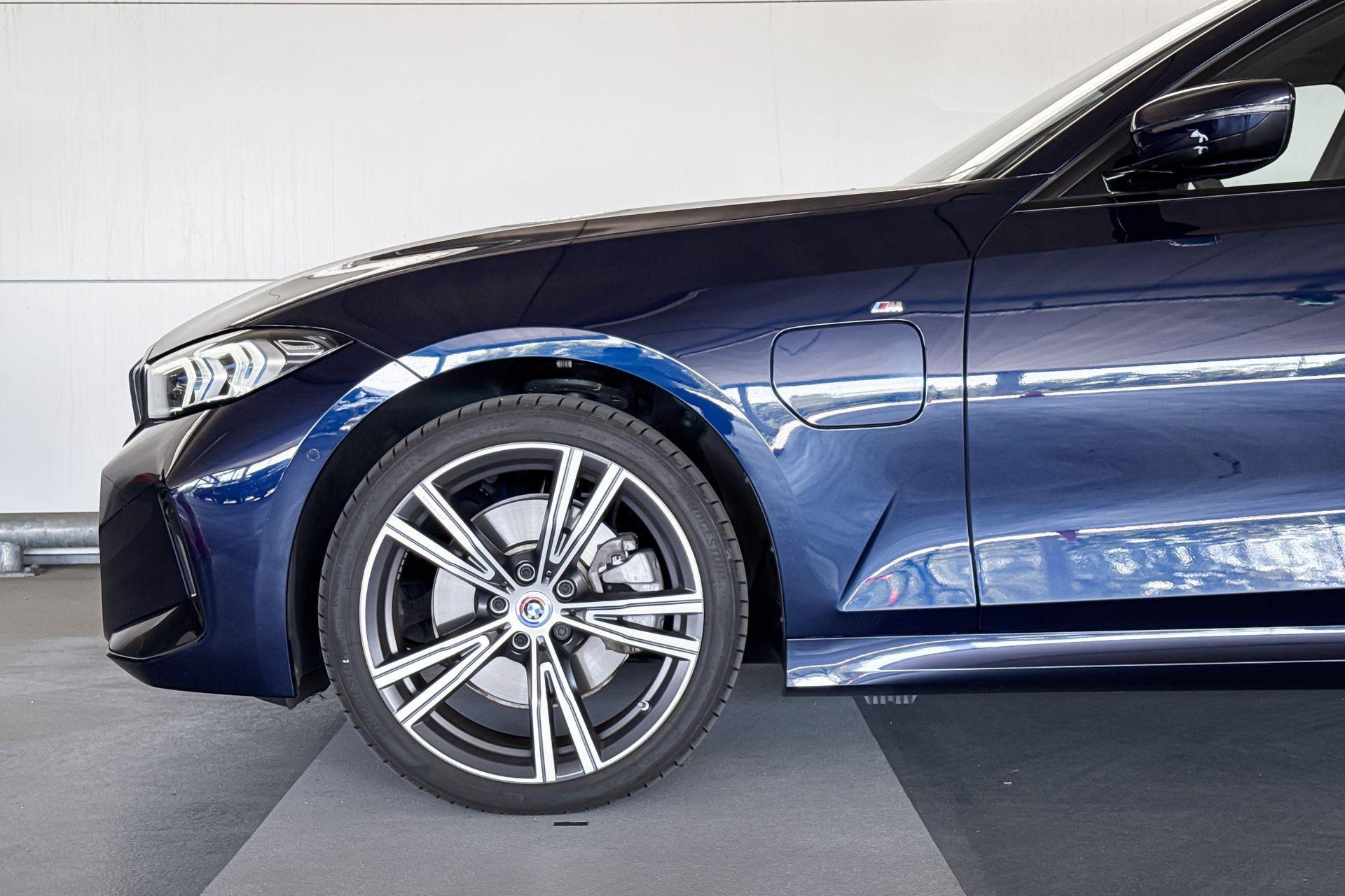 Foto van BMW 330e xDrive