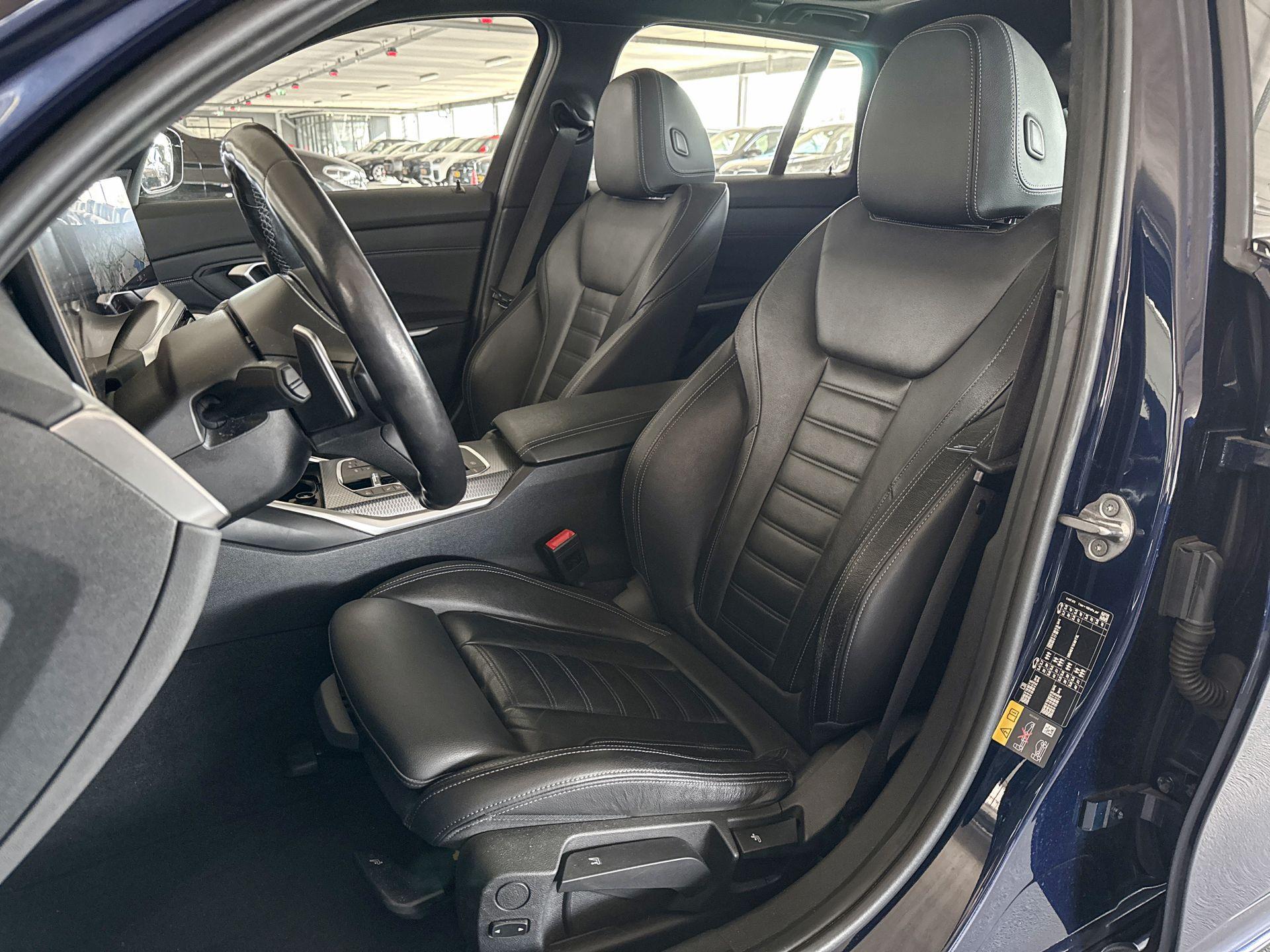 Foto van BMW 330e xDrive