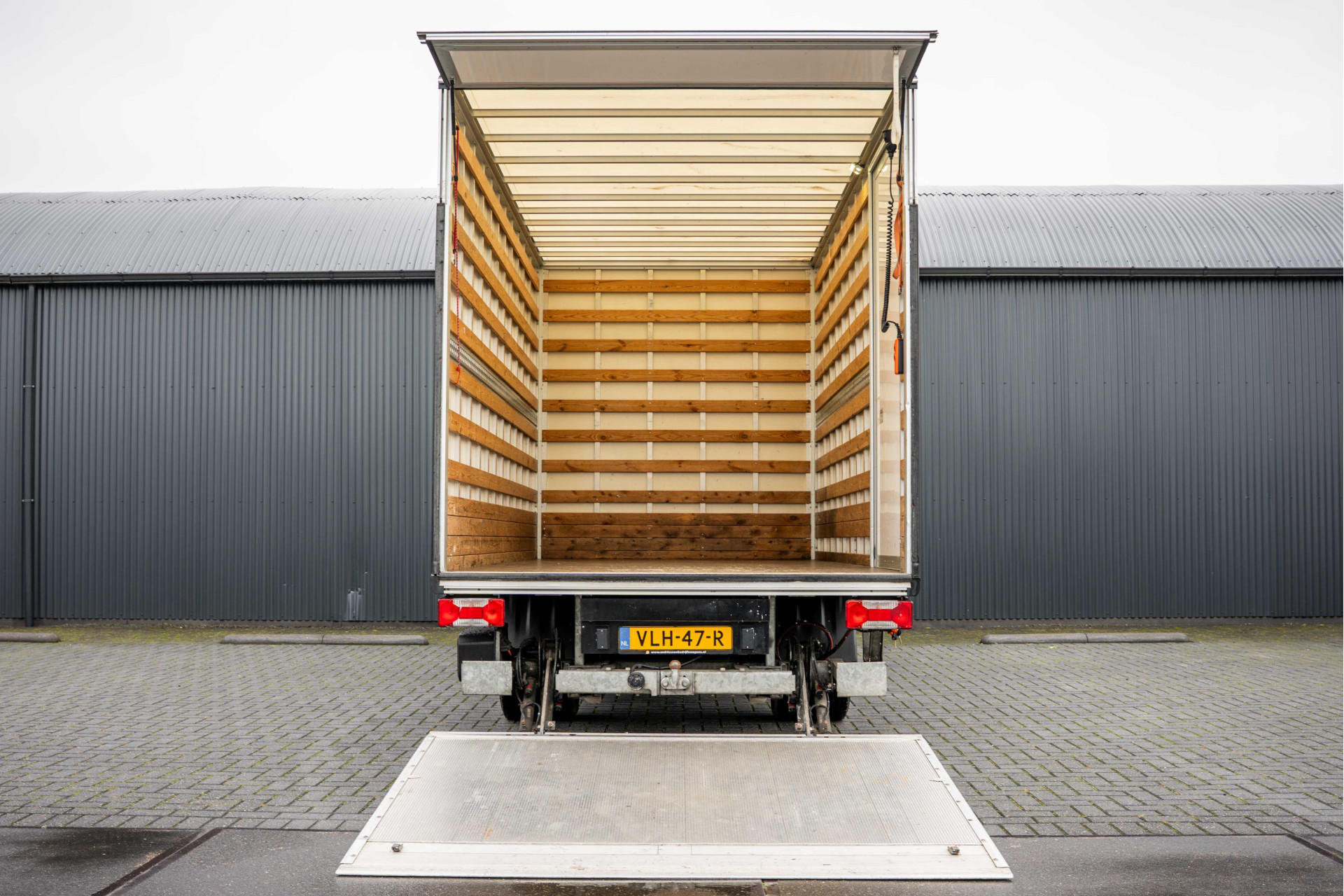 Foto van Iveco 35c18