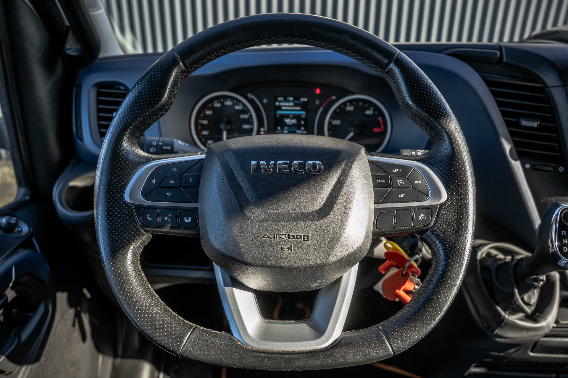 Foto van Iveco 35c18