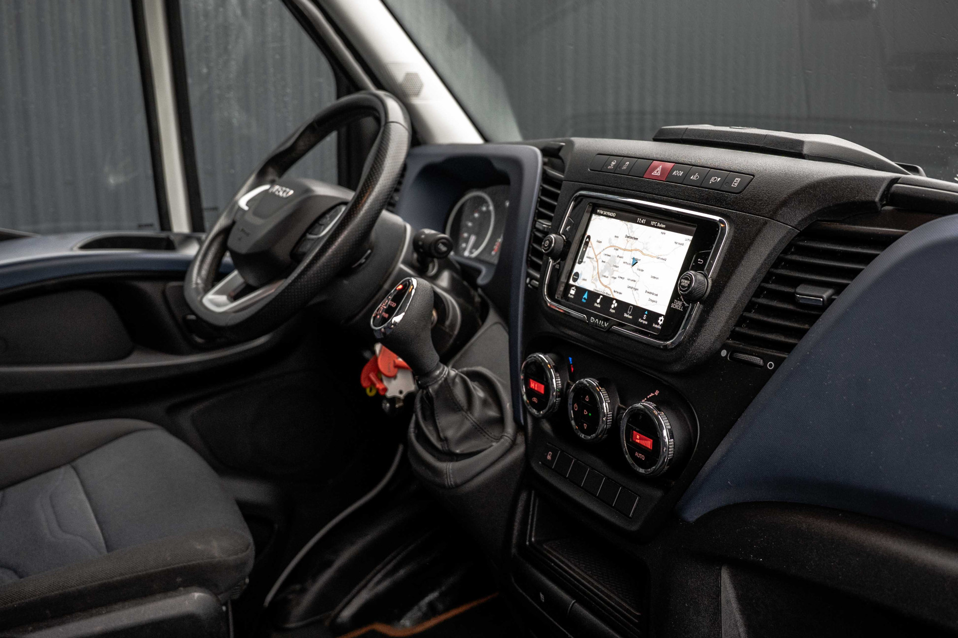 Foto van Iveco 35c18