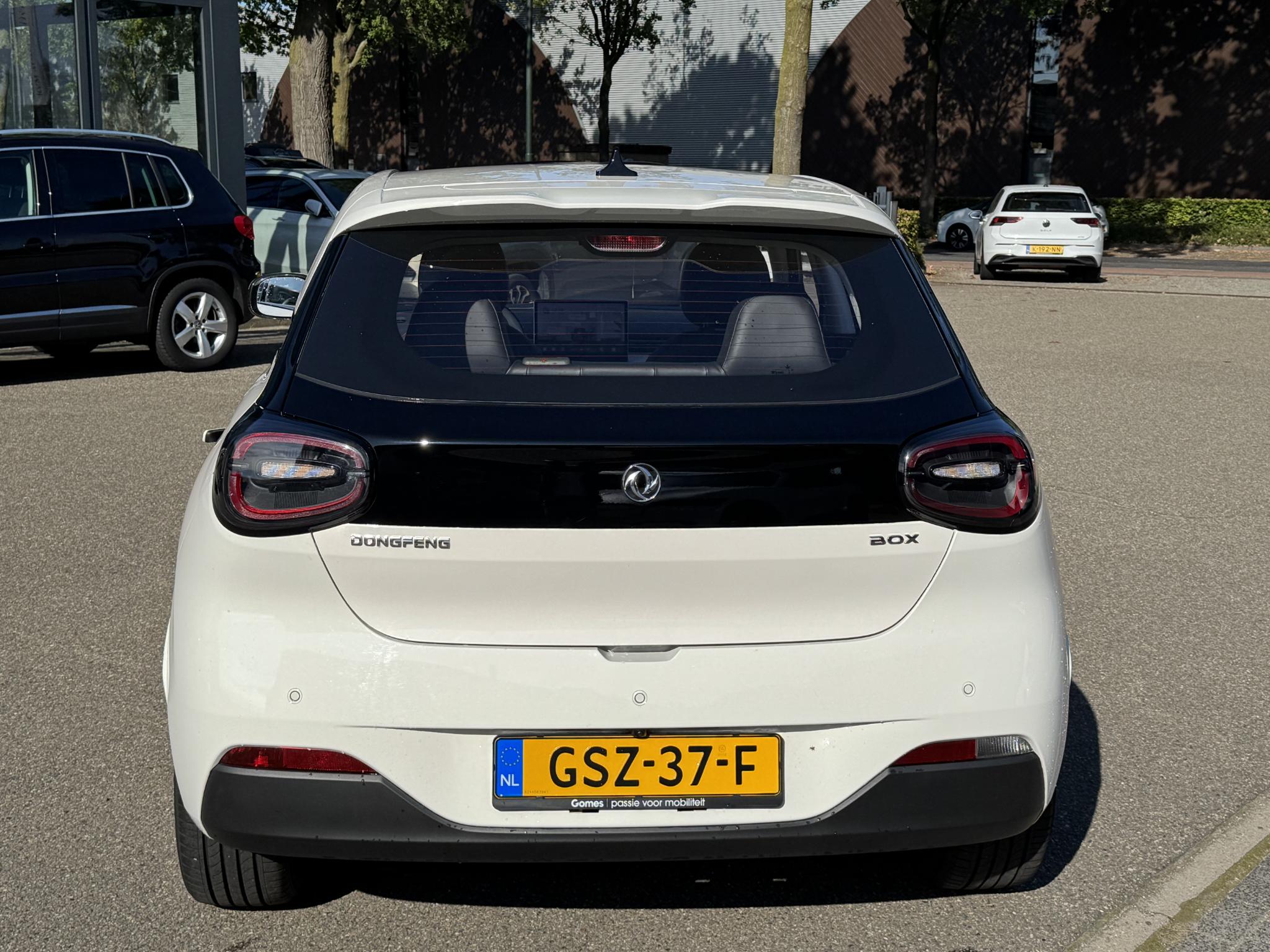 Foto van Dongfeng Box