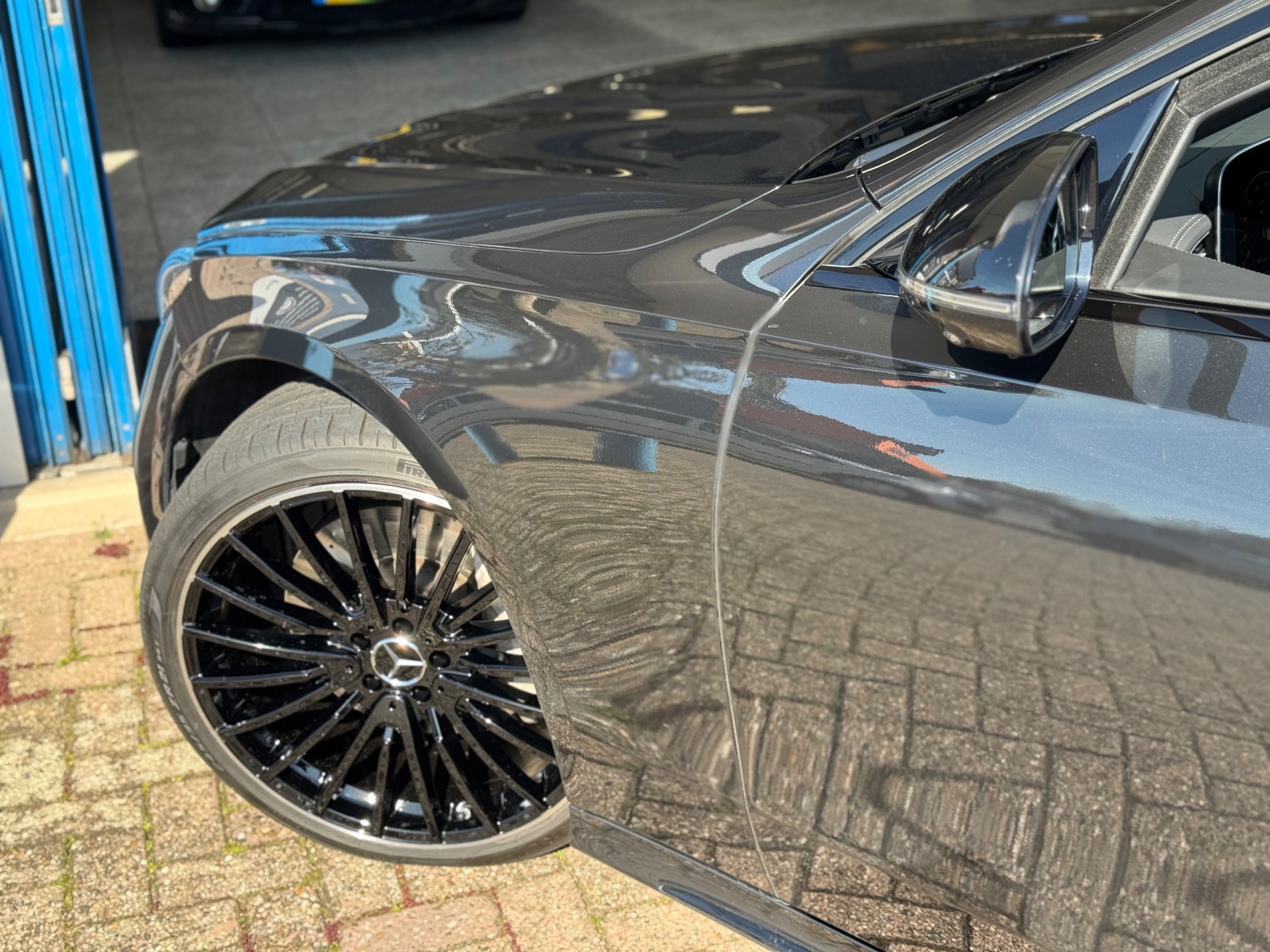 Foto van Mercedes-Benz E 200