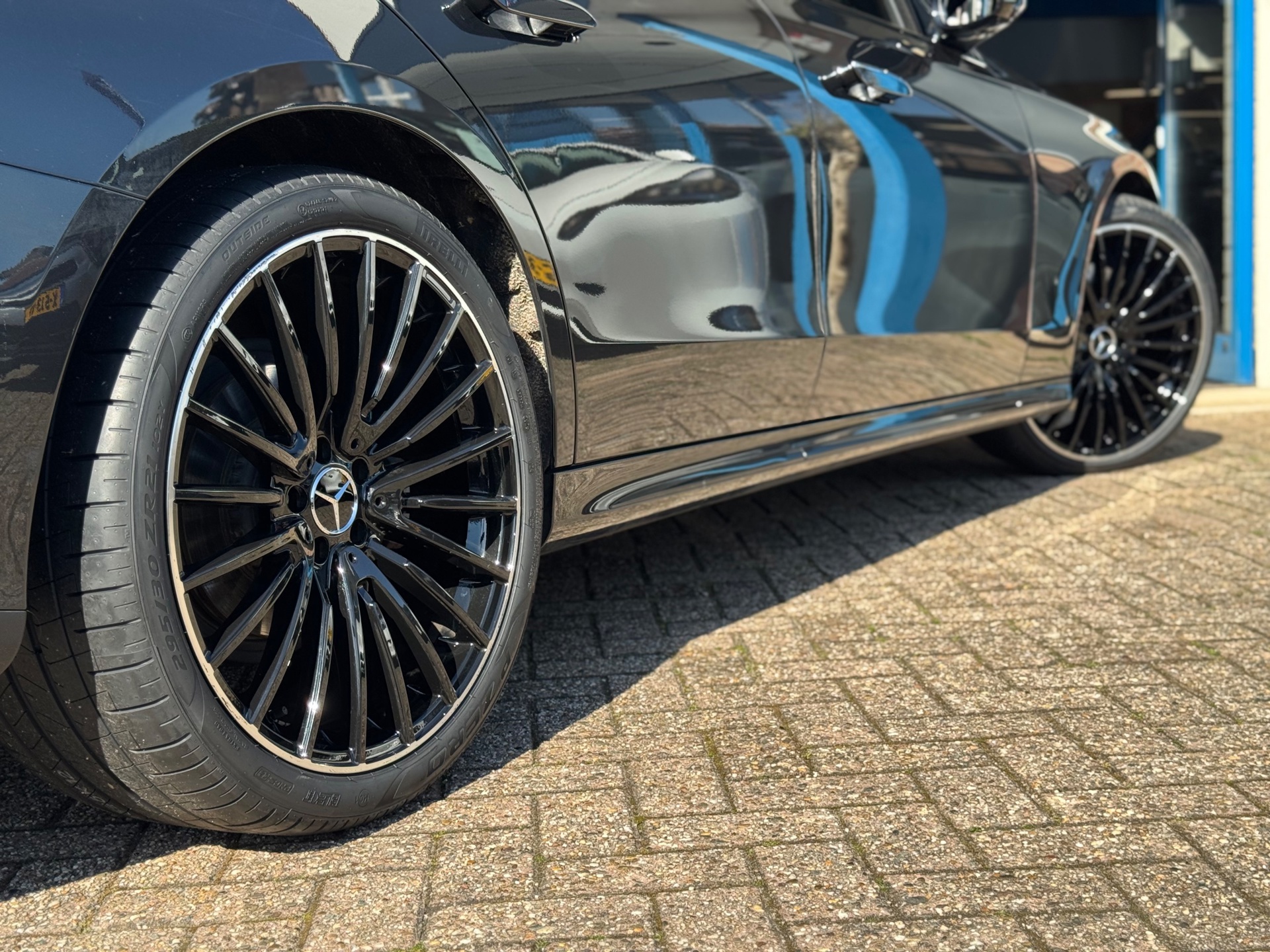 Foto van Mercedes-Benz E 200
