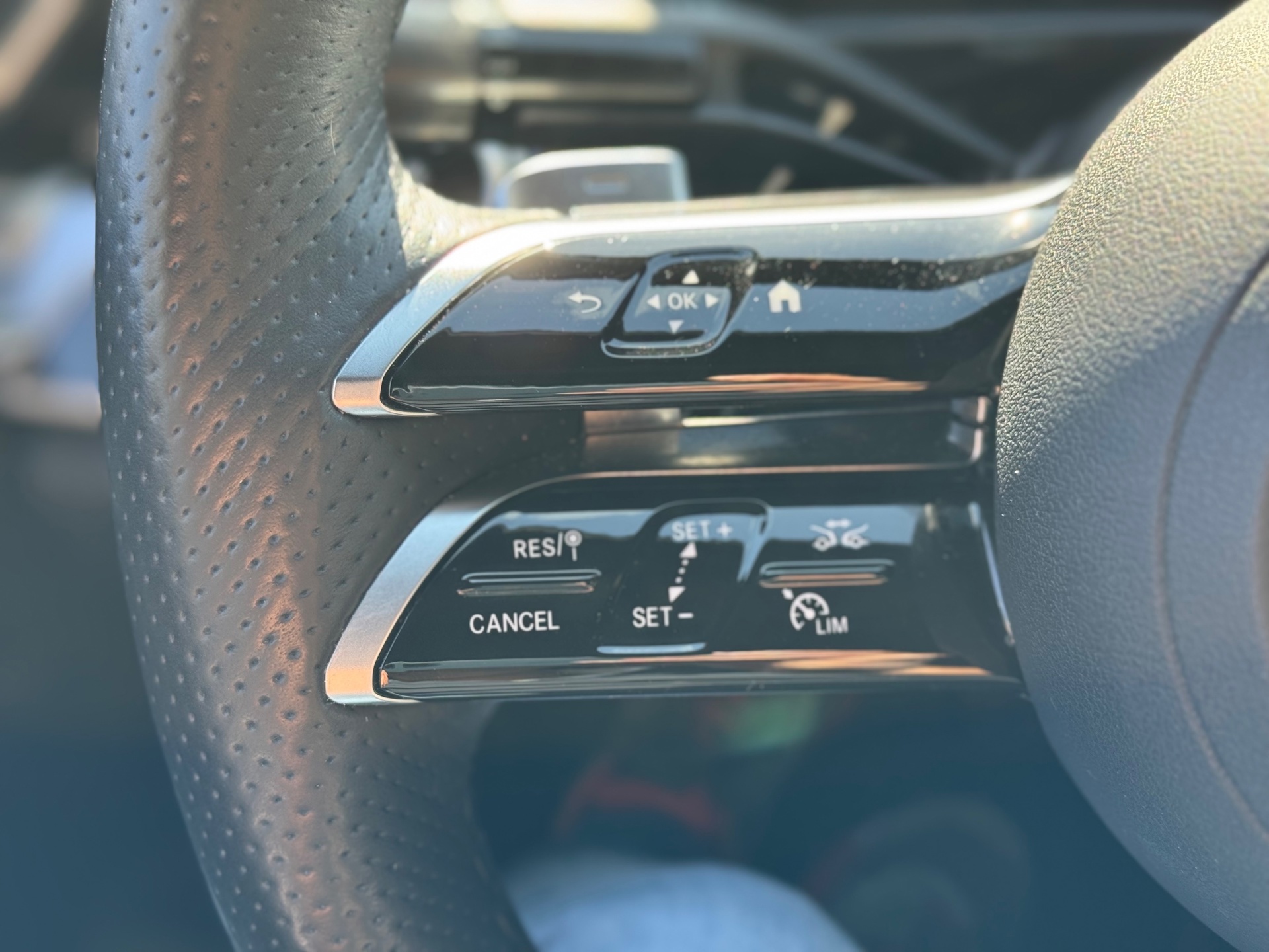 Foto van Mercedes-Benz E 200