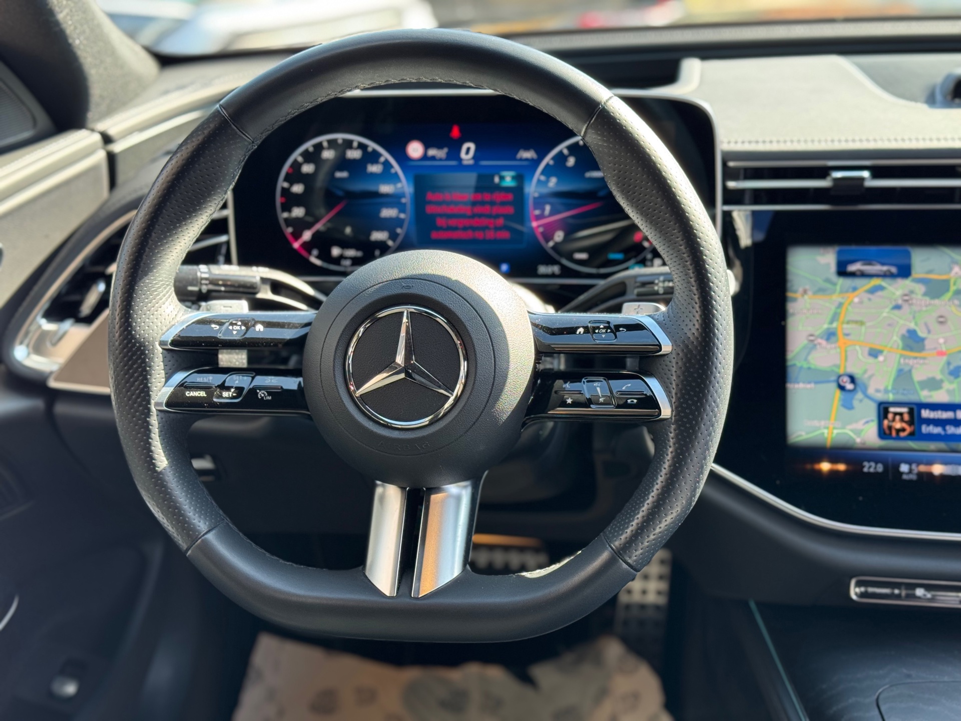 Foto van Mercedes-Benz E 200
