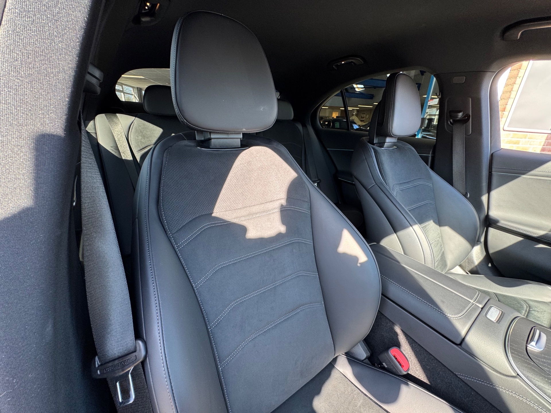 Foto van Mercedes-Benz E 200