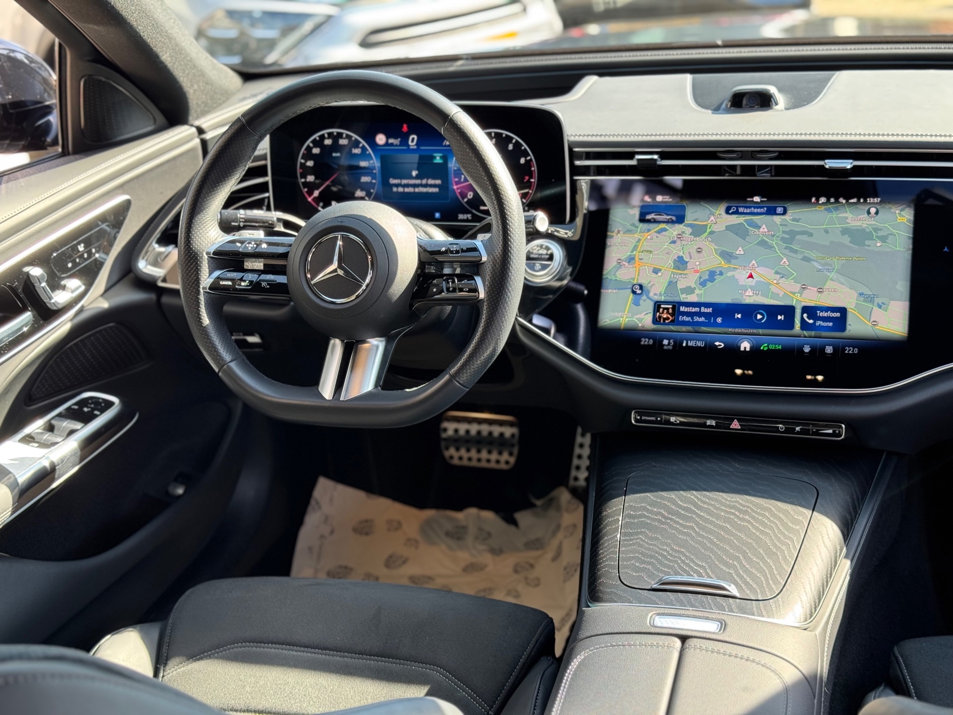 Foto van Mercedes-Benz E 200
