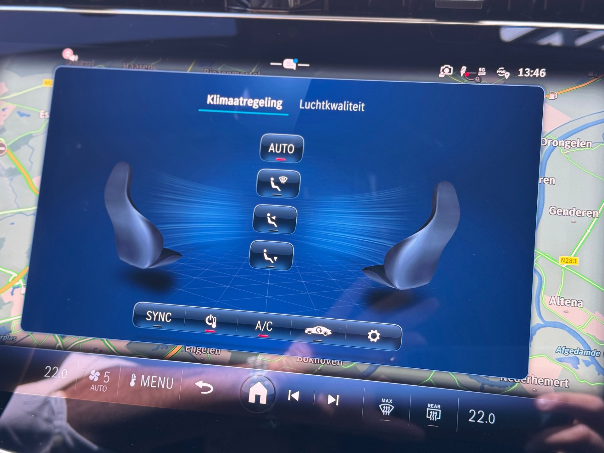 Foto van Mercedes-Benz E 200
