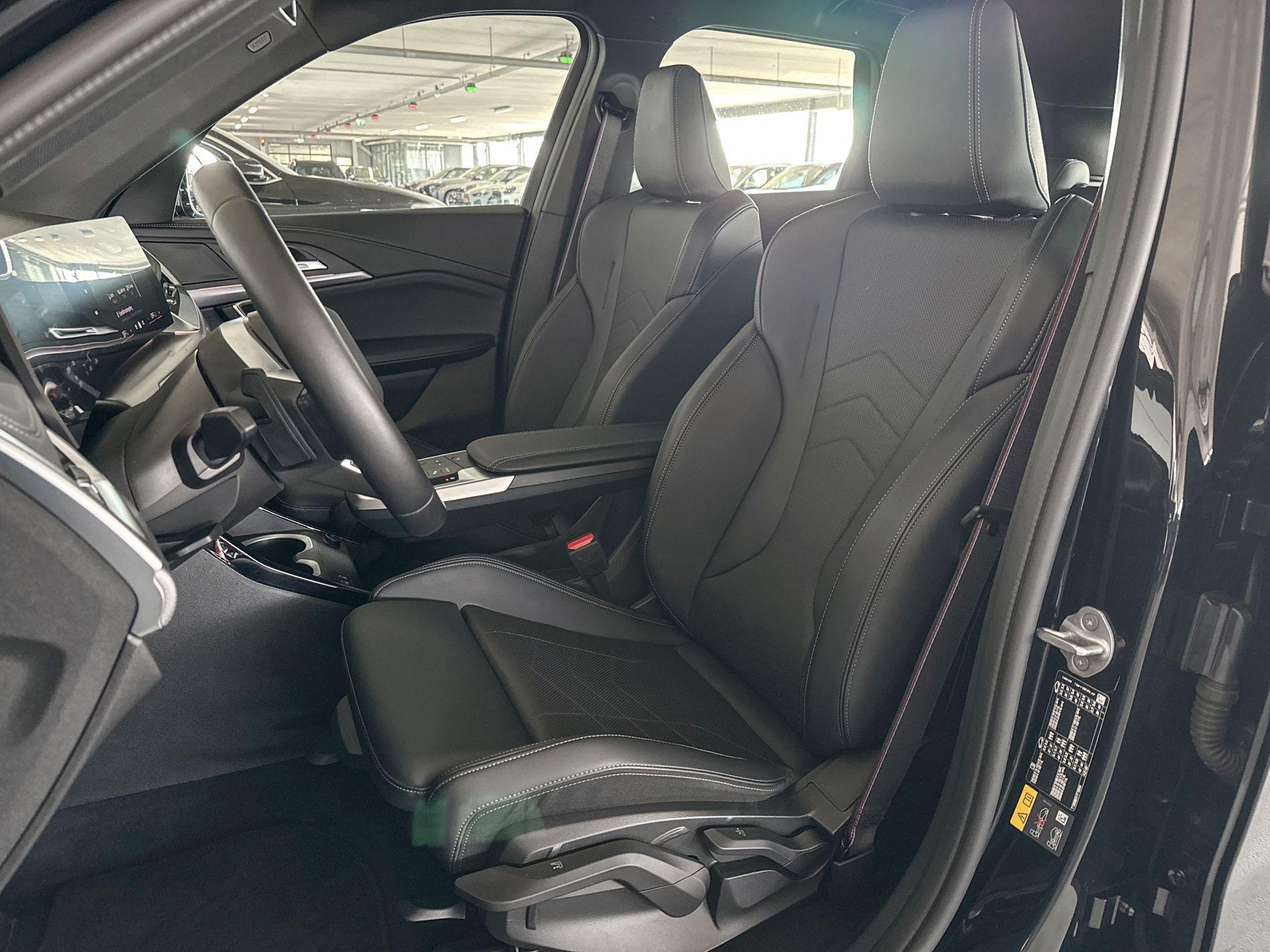 Foto van BMW Ix1