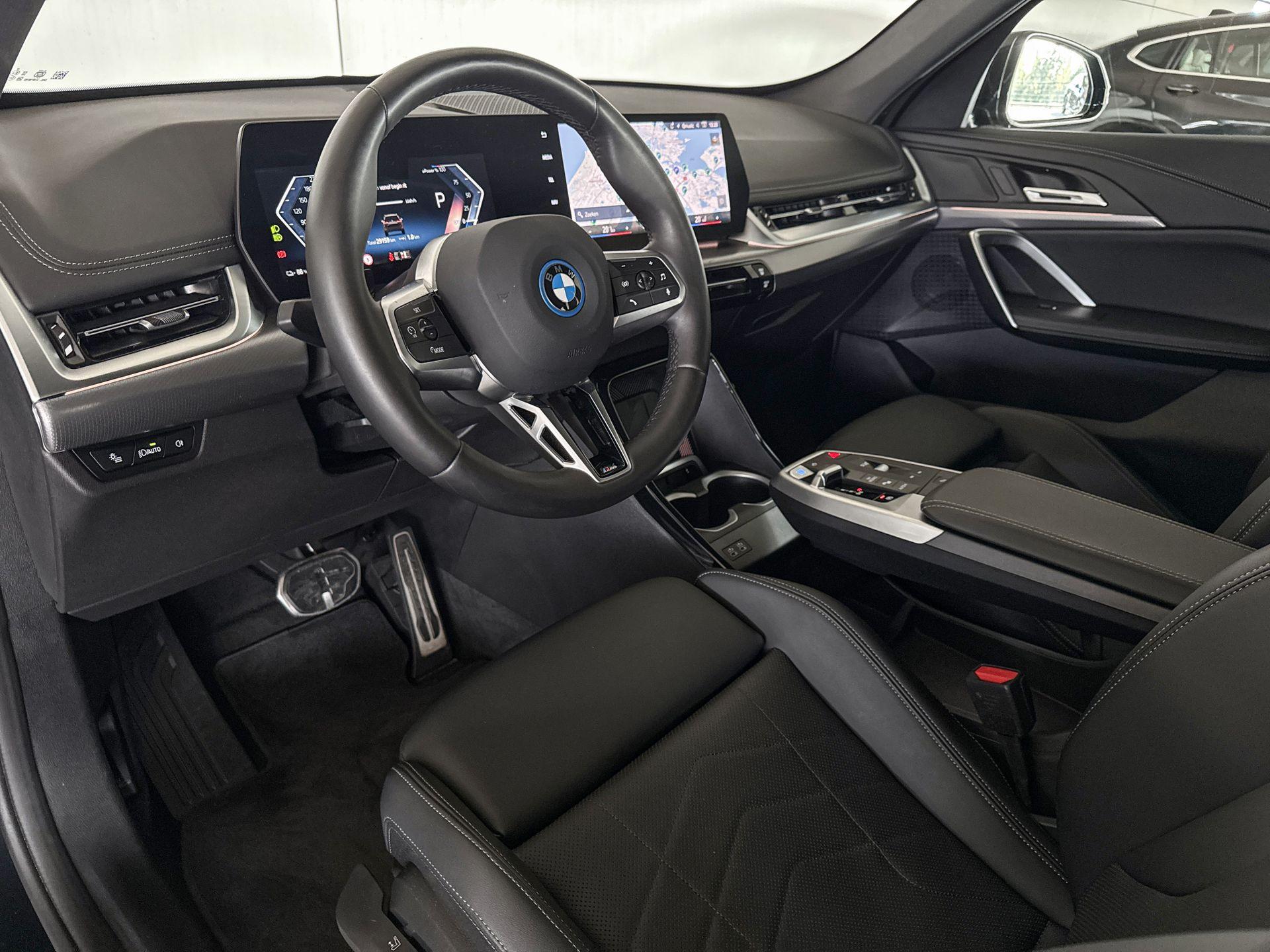 Foto van BMW Ix1