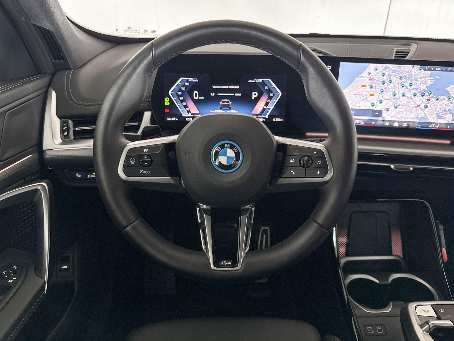 Foto van BMW Ix1
