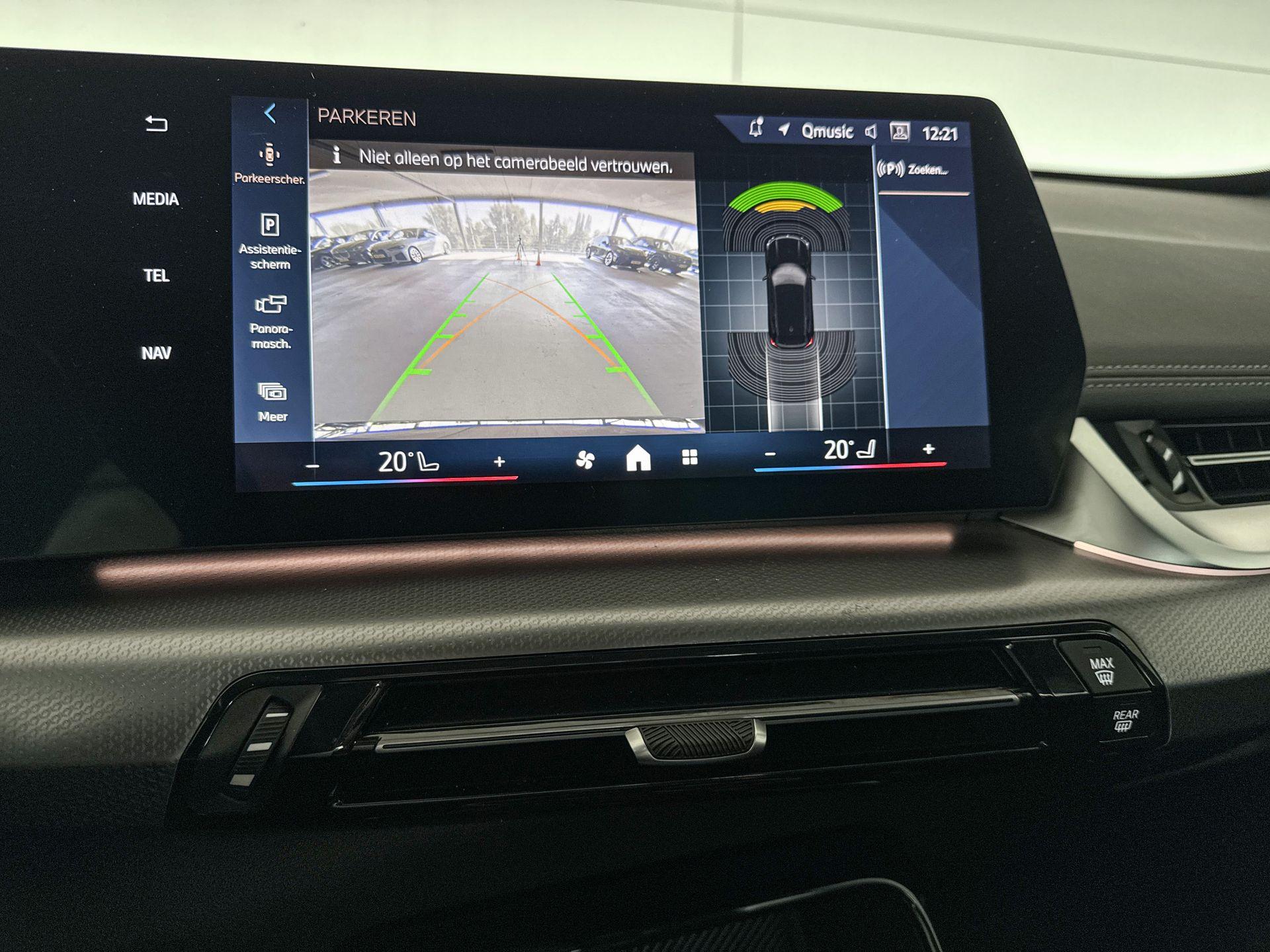 Foto van BMW Ix1