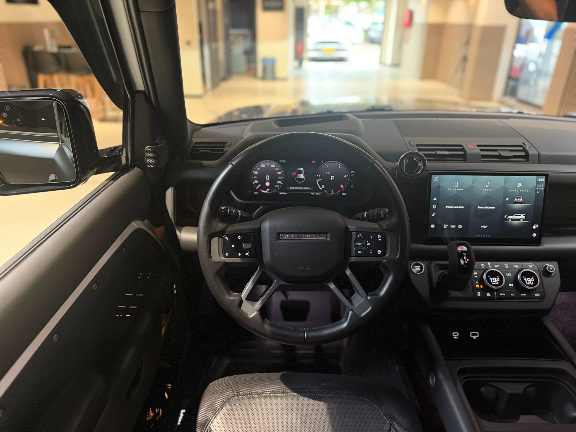 Foto van Land Rover Defender Hard Top
