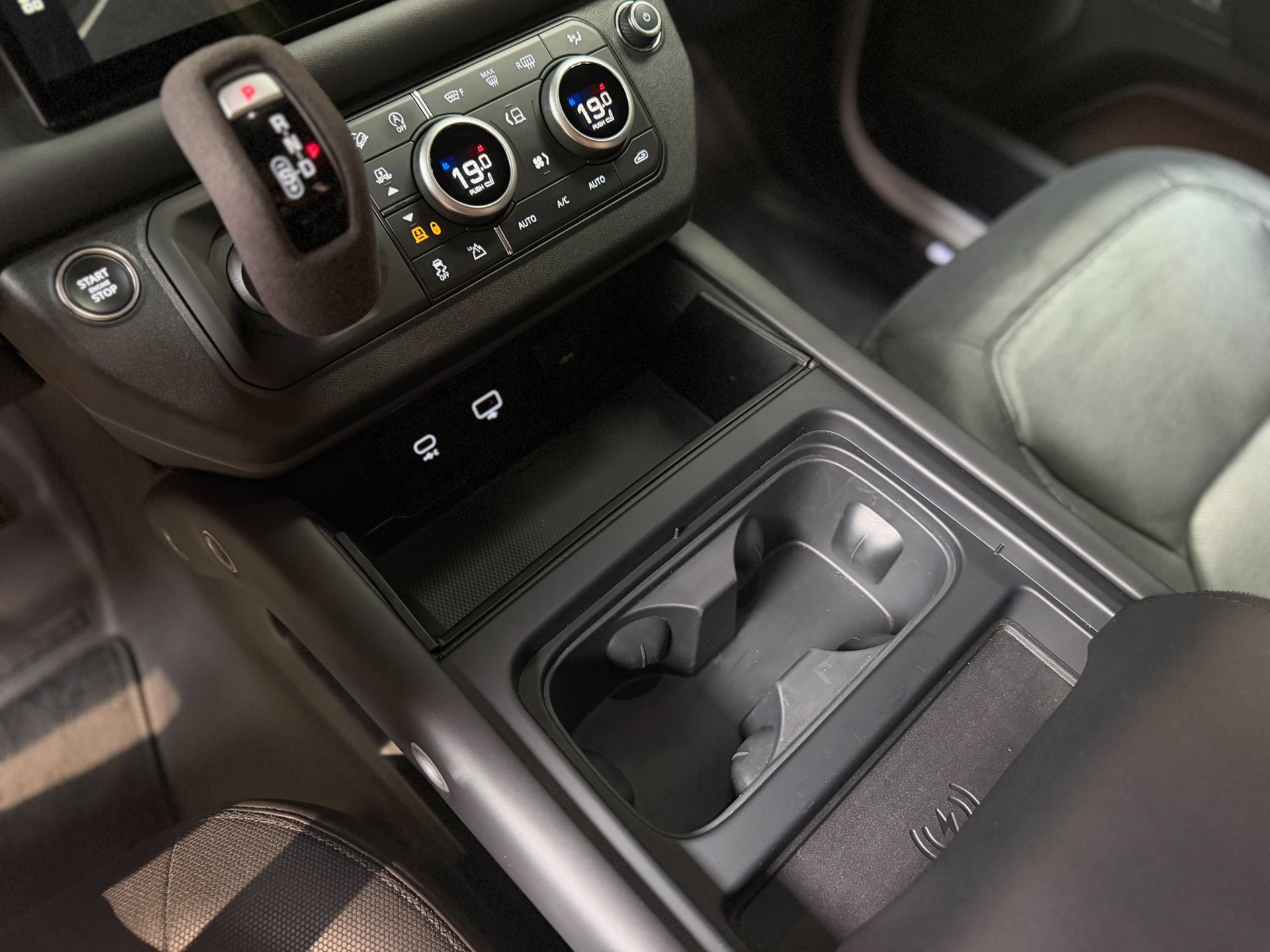 Foto van Land Rover Defender Hard Top