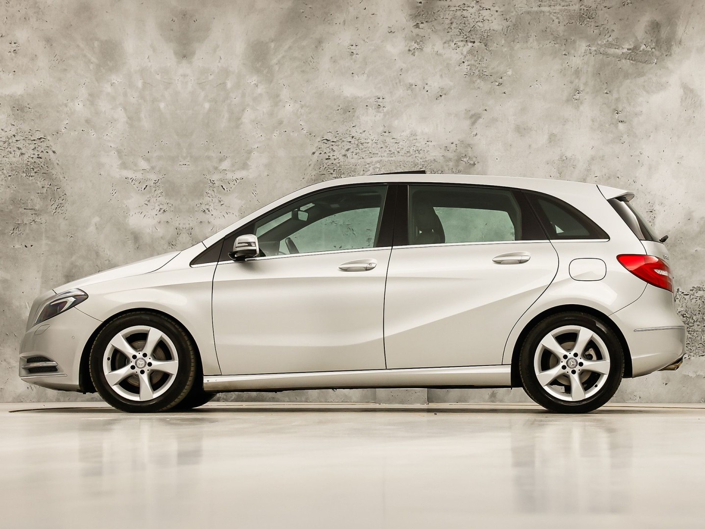Foto van Mercedes-Benz B 180