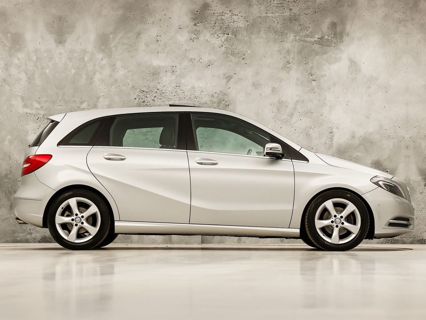 Foto van Mercedes-Benz B 180