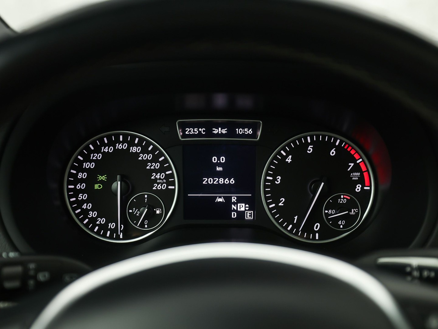 Foto van Mercedes-Benz B 180